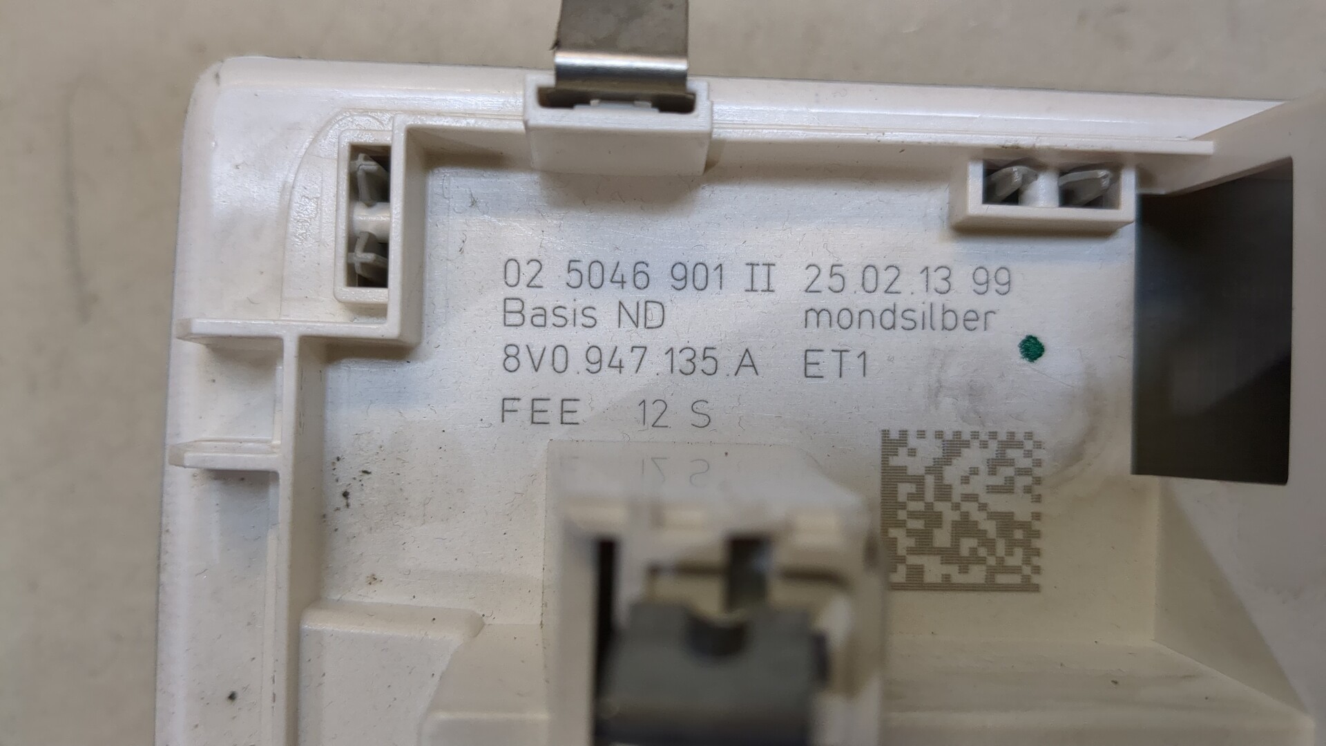 Плафон салонный