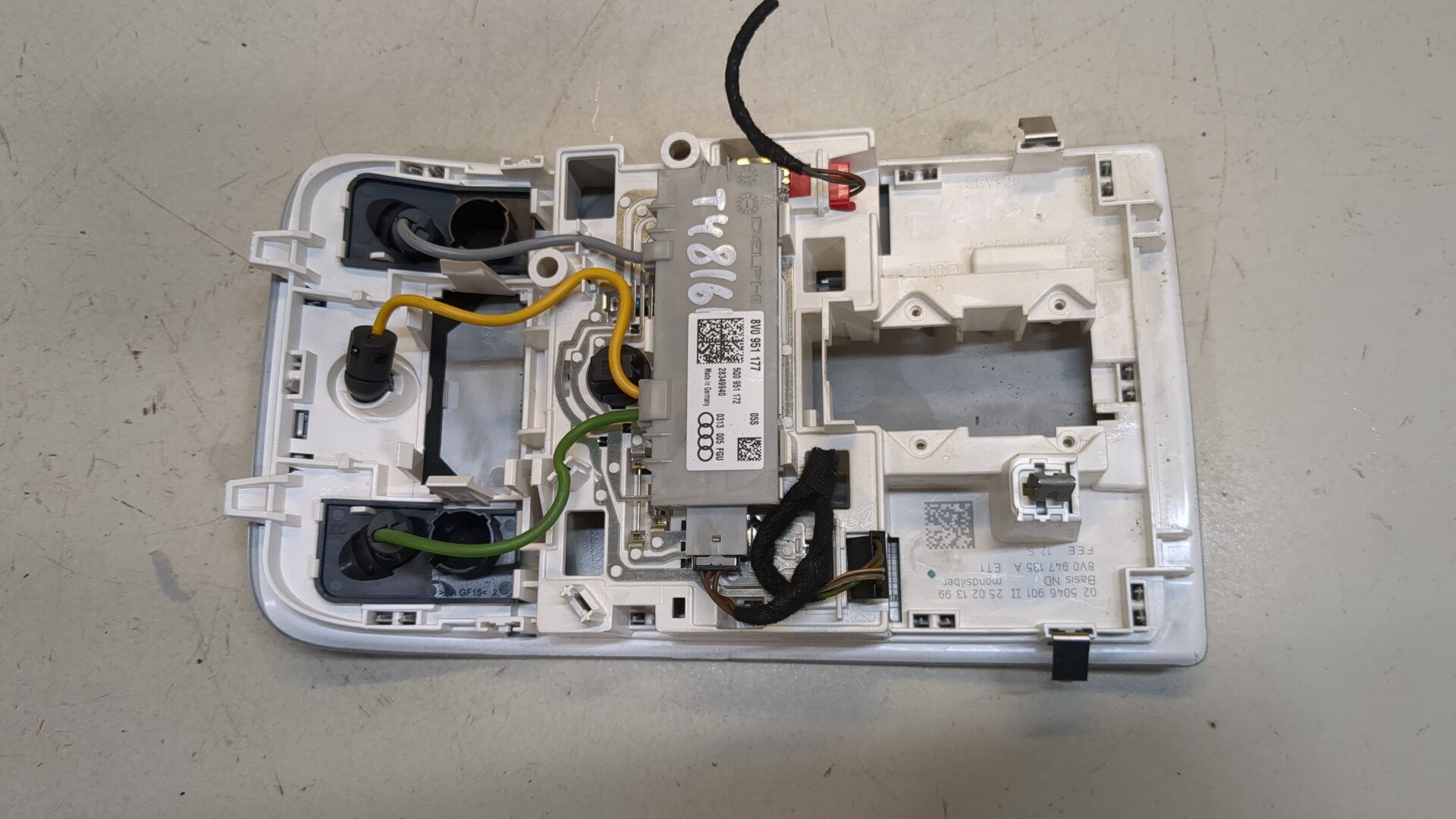 Плафон салонный