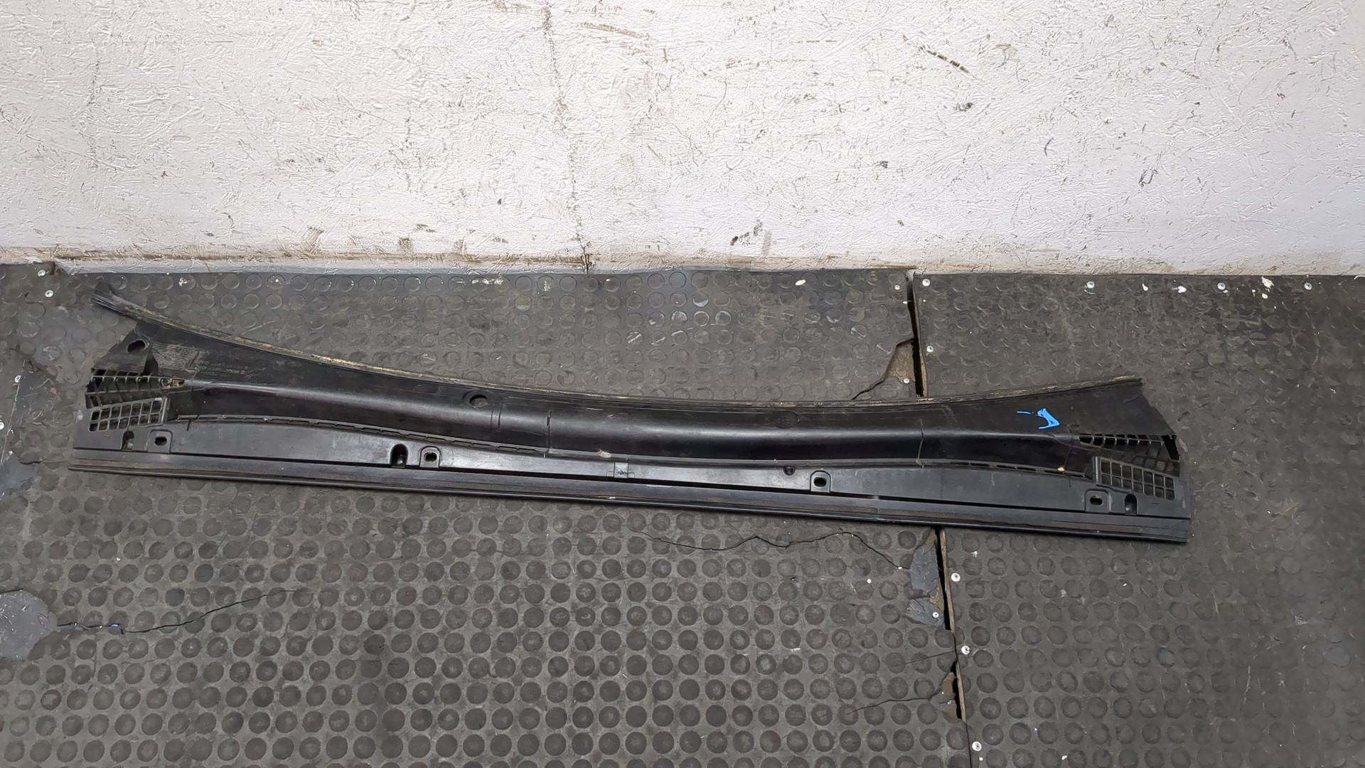 Решетка стеклоочистителей (Жабо)