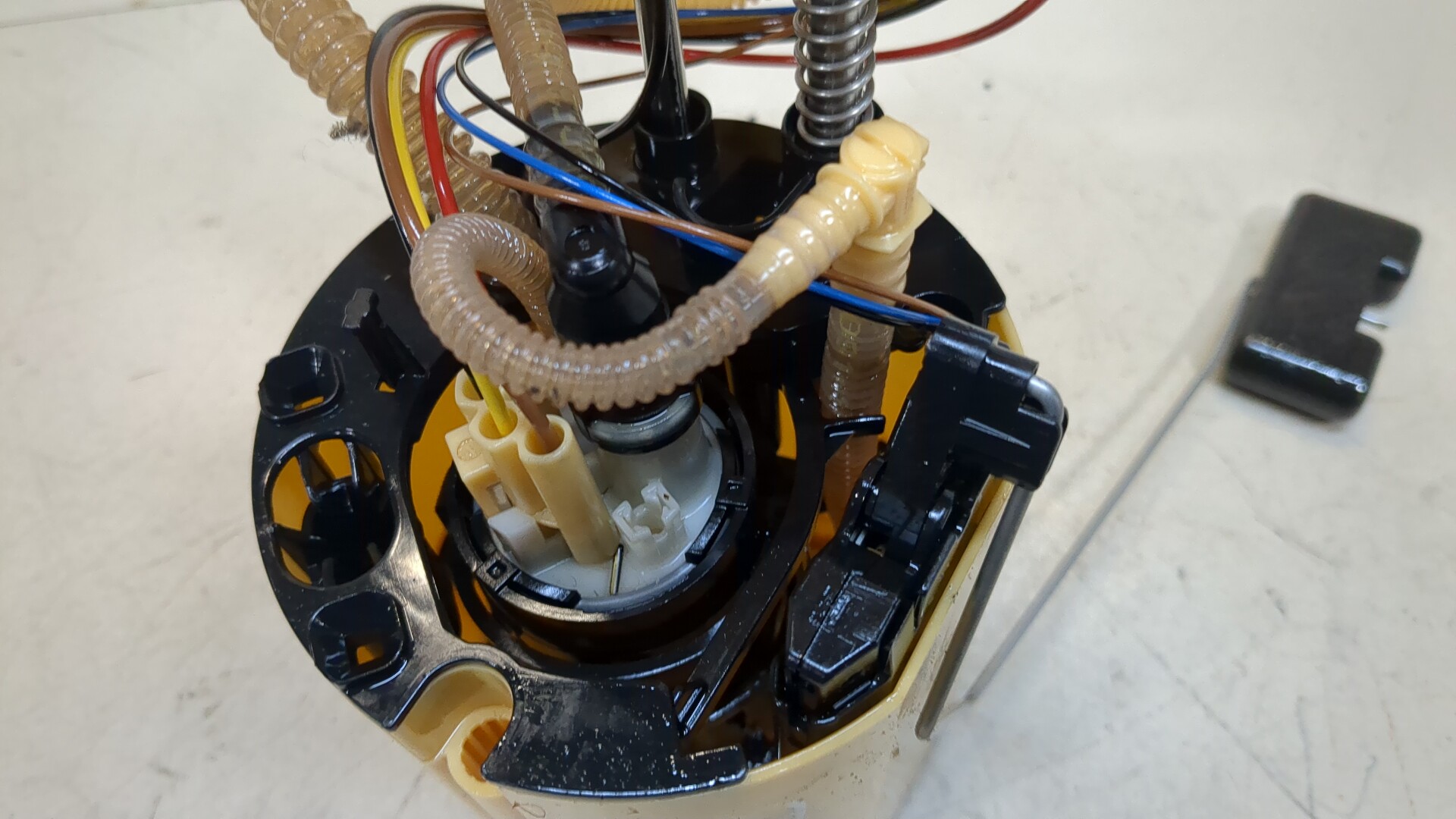 Насос топливный электрический