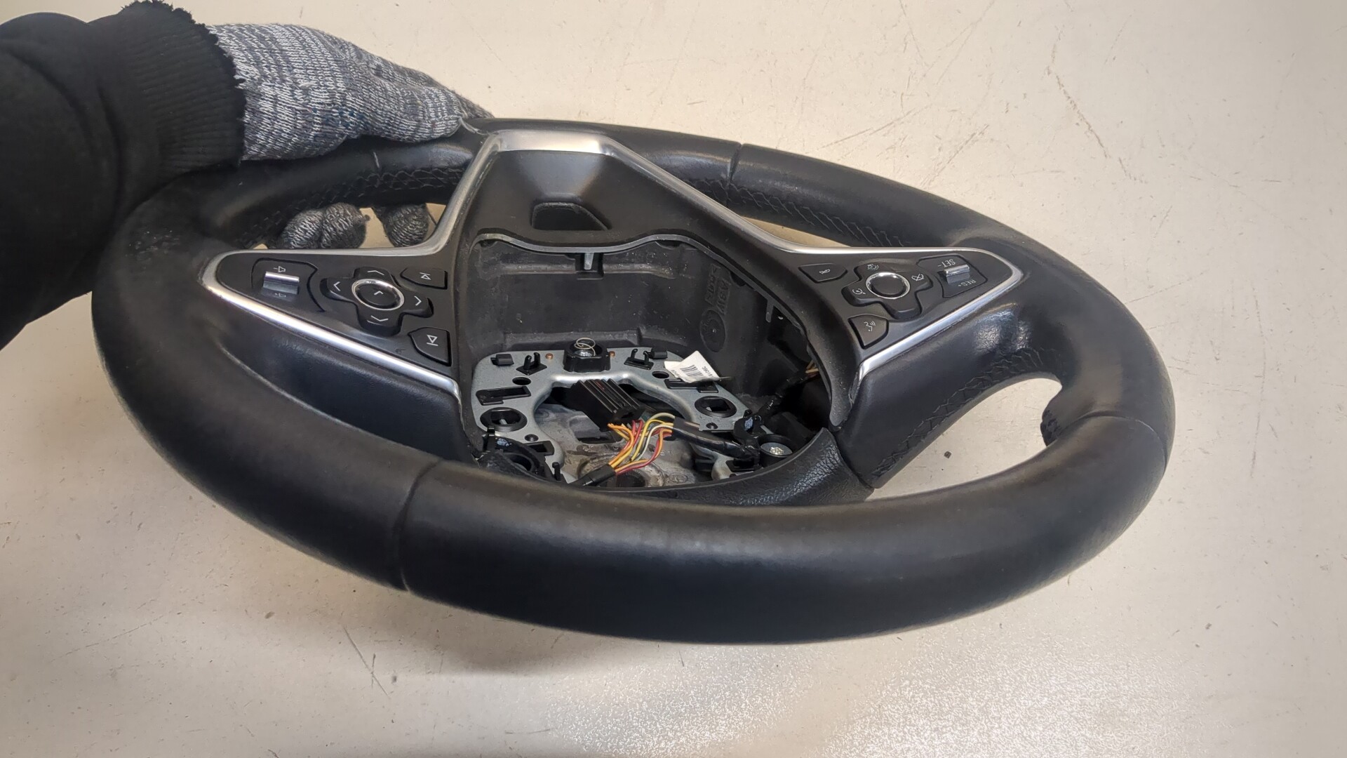 Рулевое колесо (руль)