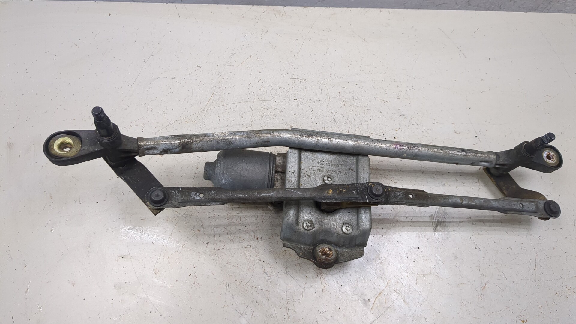 Трапеция стеклоочистителей