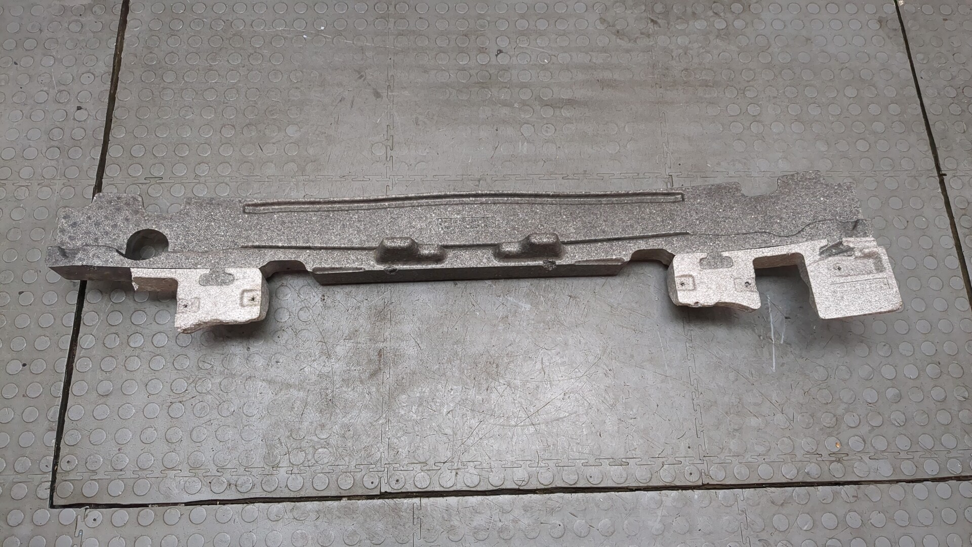 Усилитель заднего бампера