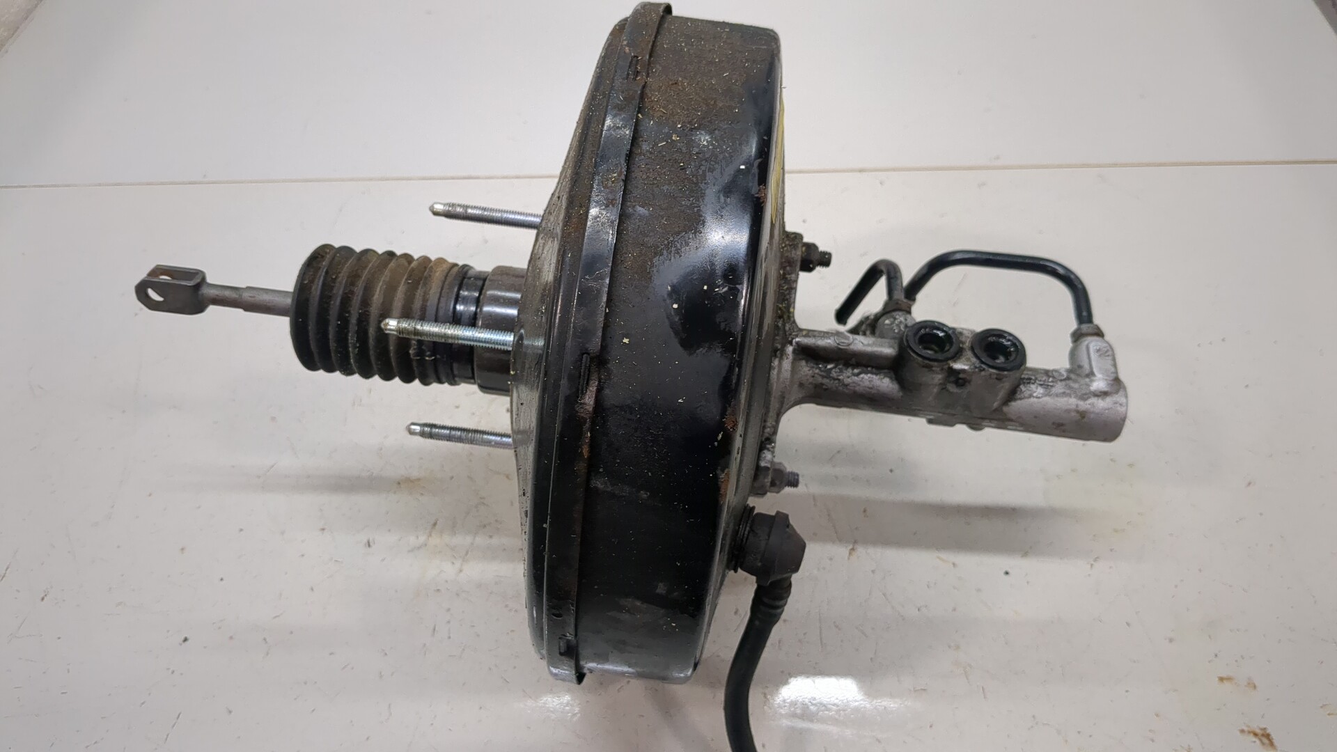 Цилиндр тормозной главный