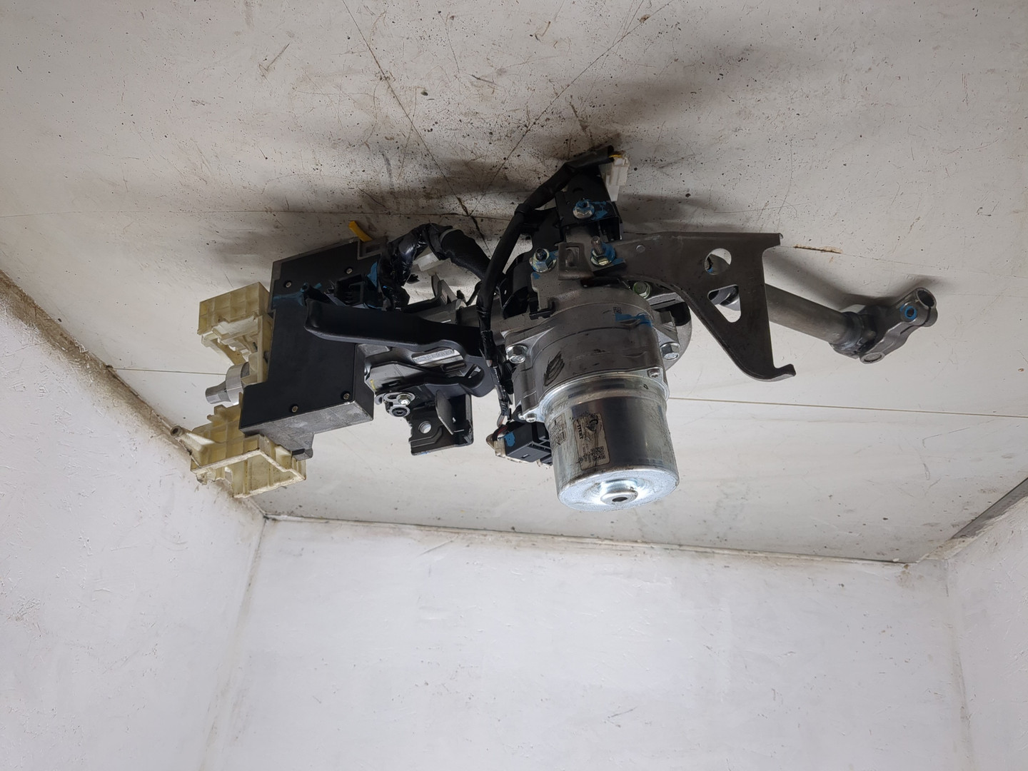 Серводвигатель рулевой рейки