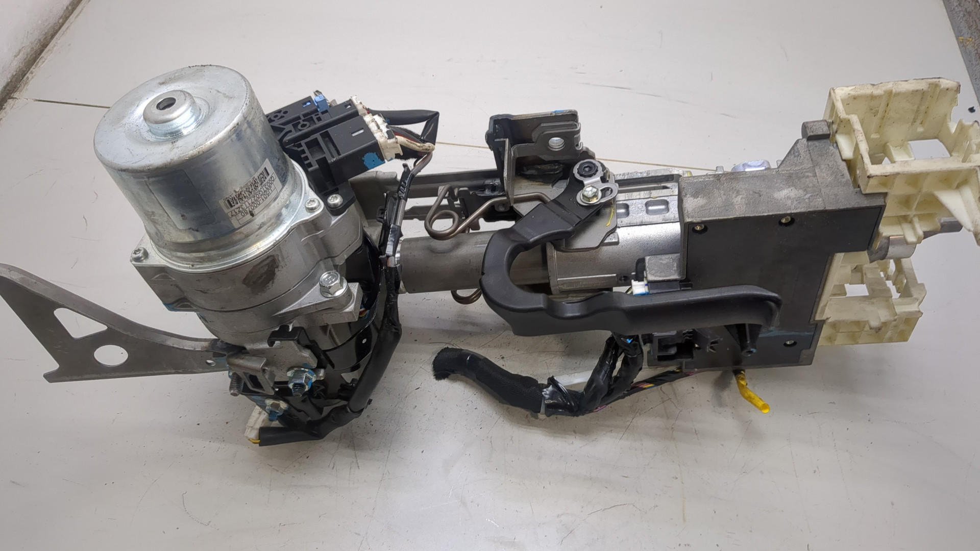 Серводвигатель рулевой рейки