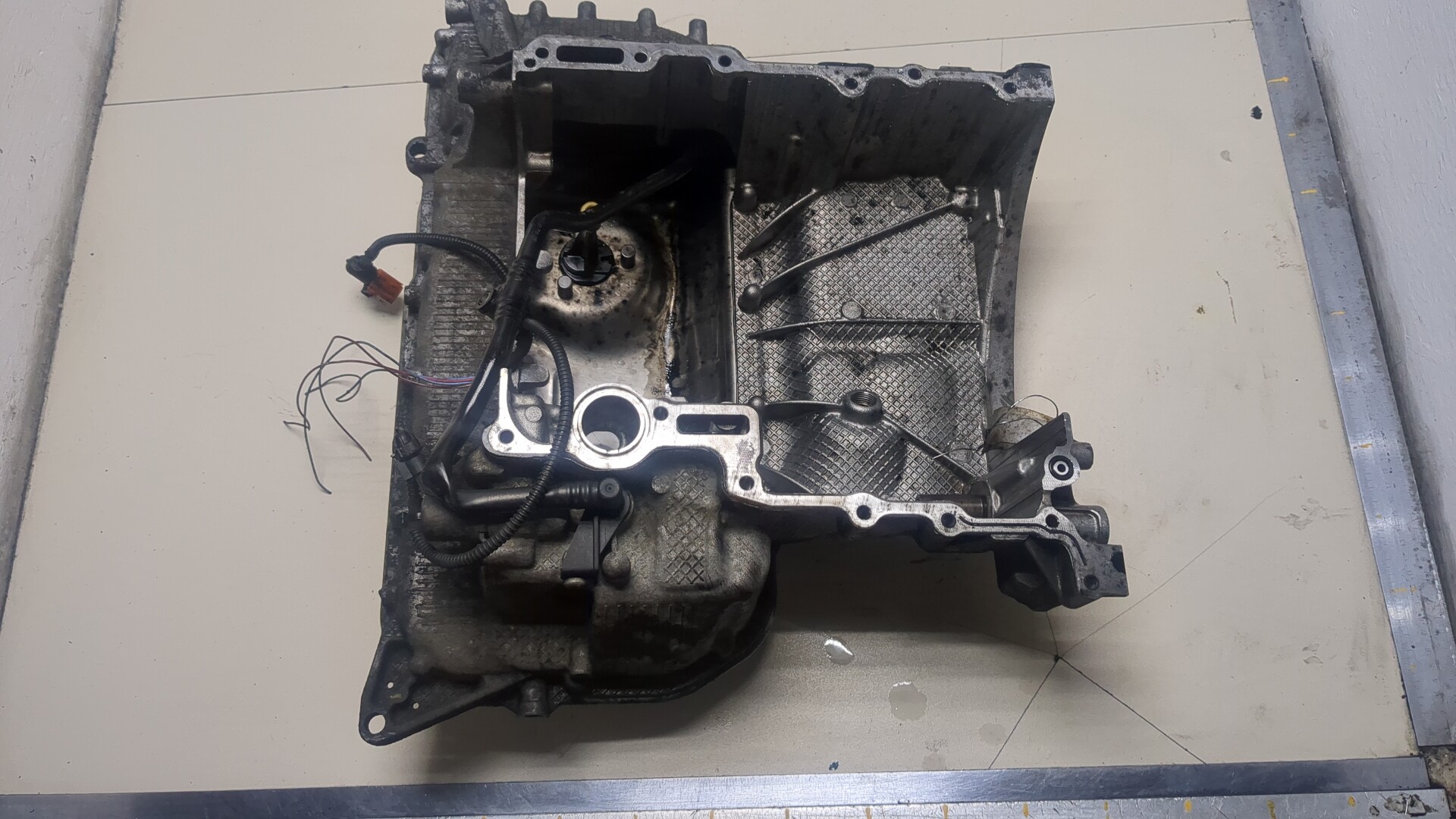 Поддон масляный двигателя (картер)