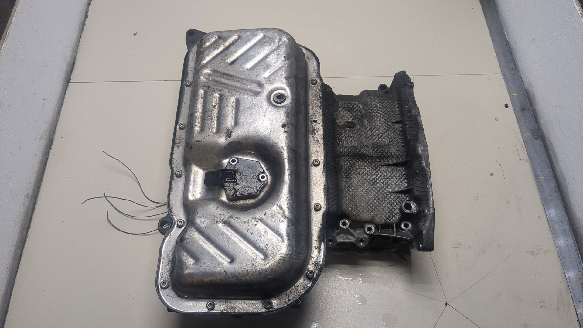 Поддон масляный двигателя (картер)