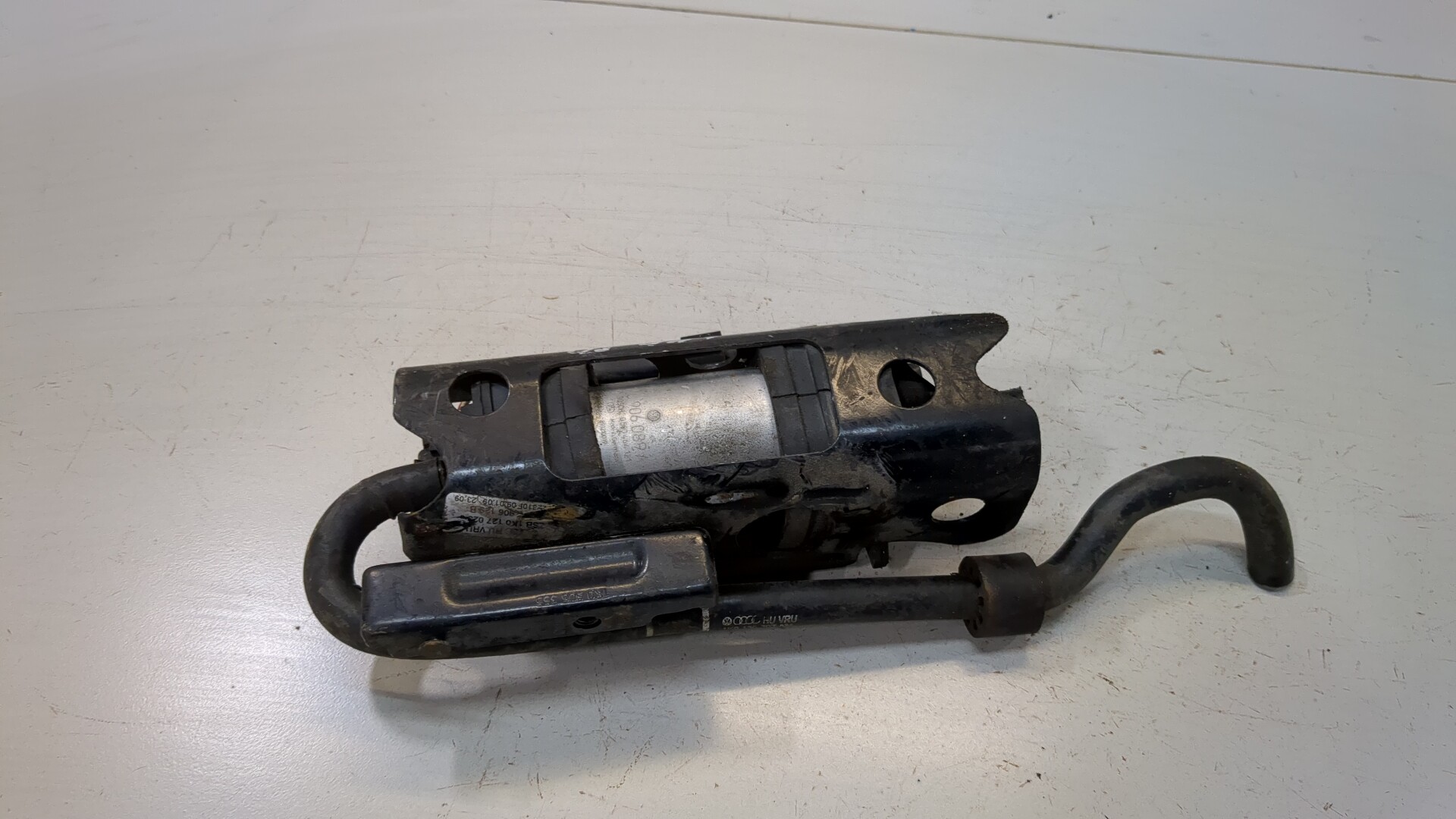 Насос топливный электрический