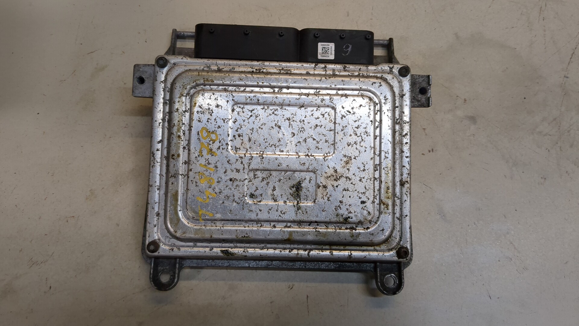 Блок управления двигателем