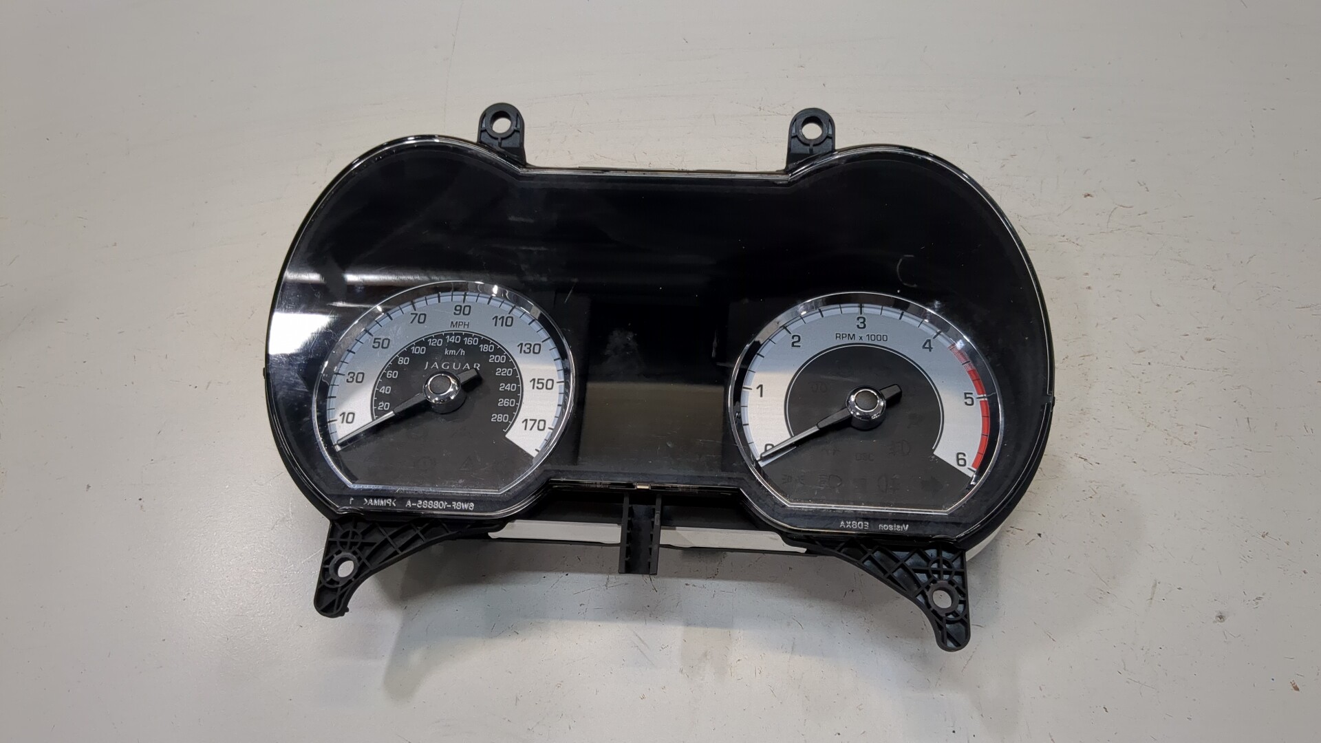 Панель приборов