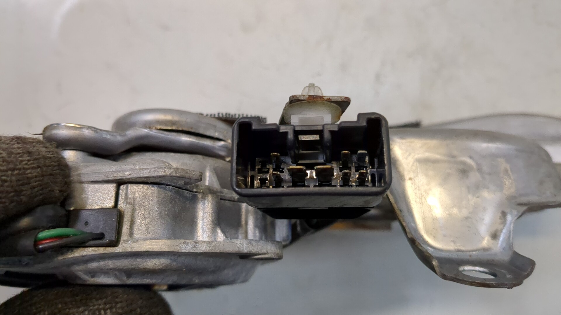 Активатор замка багажника