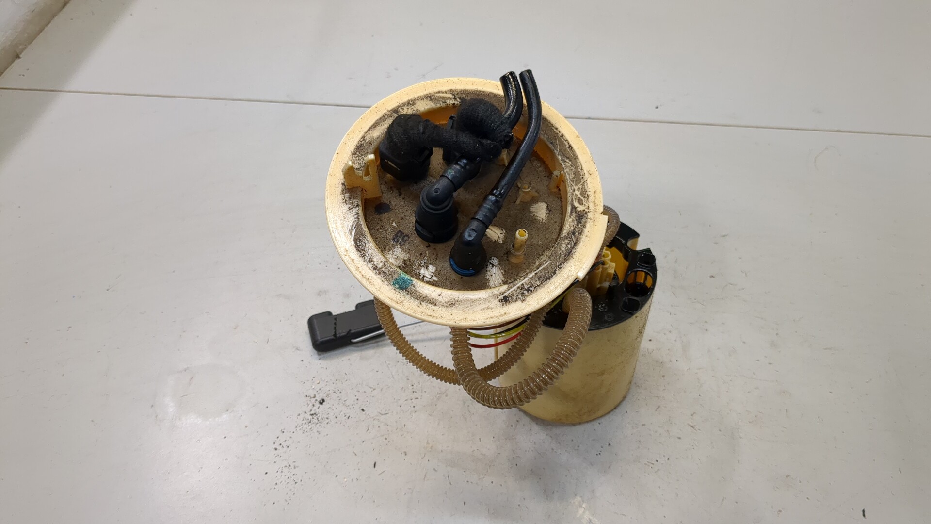 Насос топливный электрический