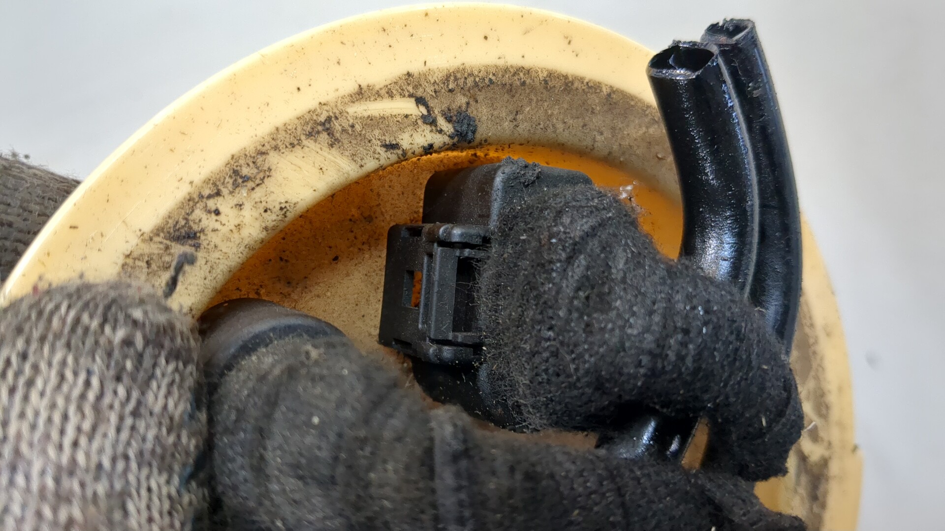 Насос топливный электрический