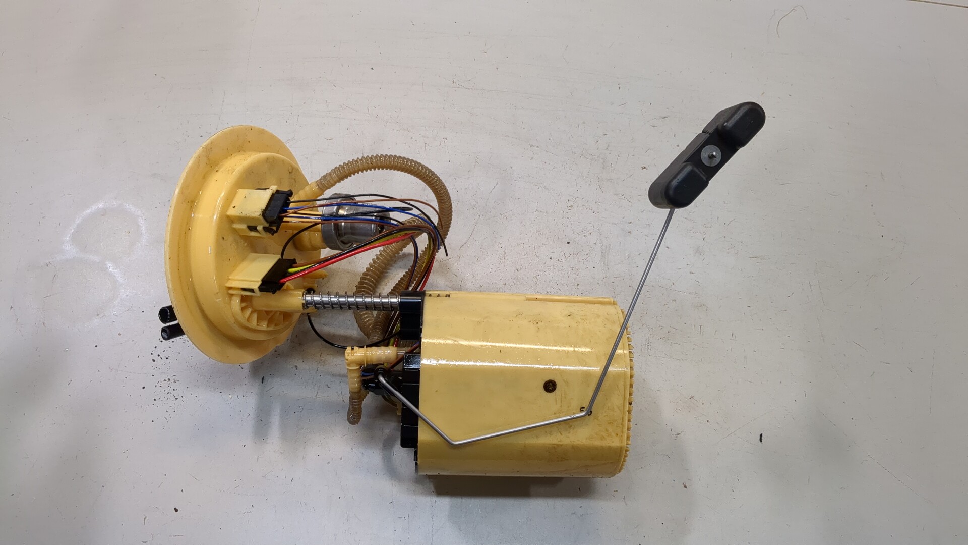 Насос топливный электрический