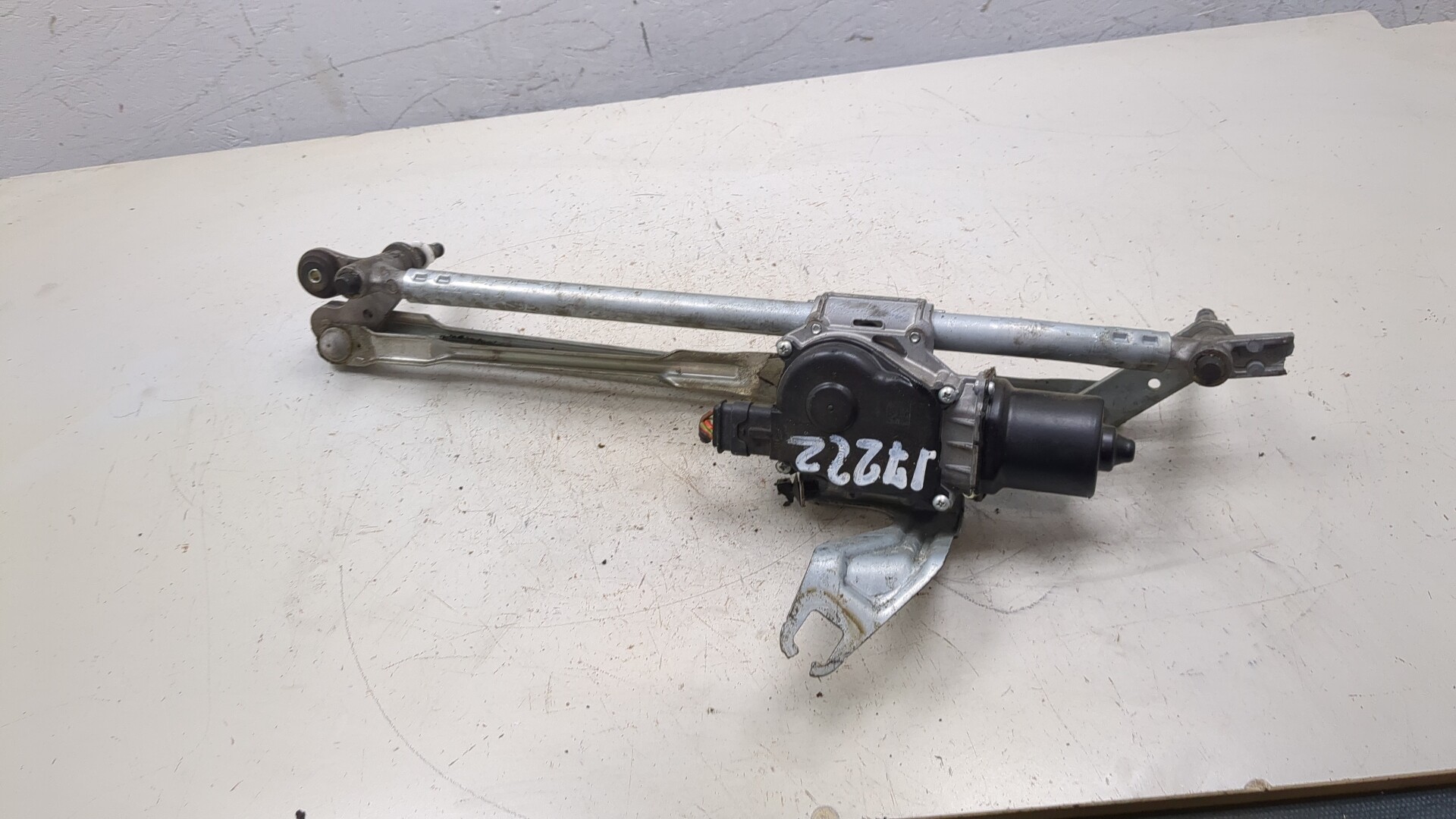 Трапеция стеклоочистителей