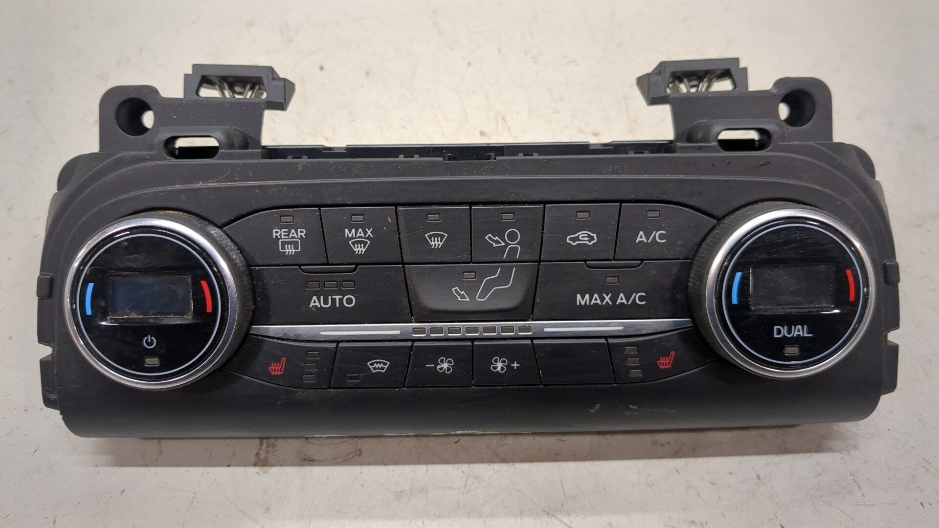 Переключатель отопителя