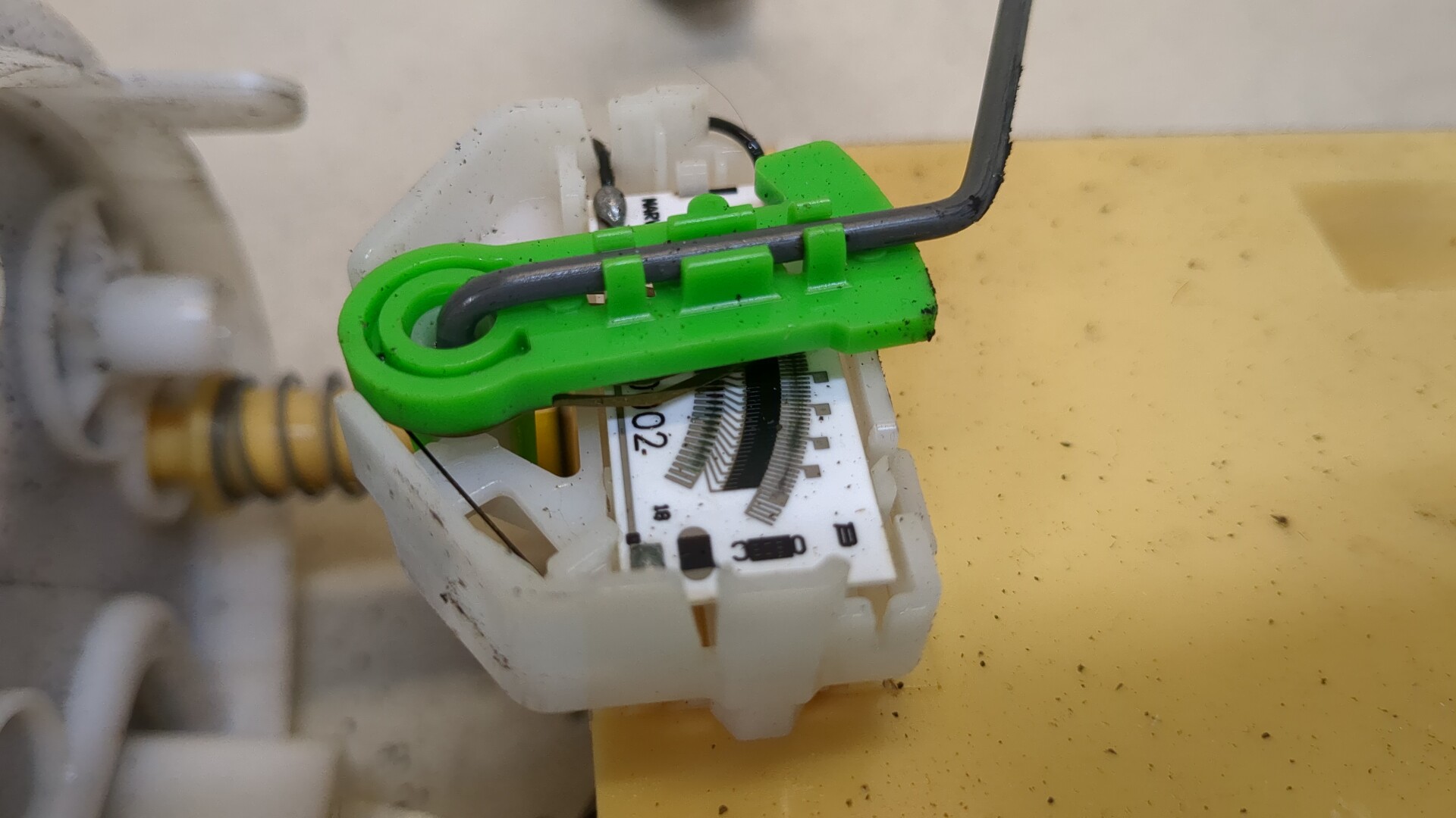 Датчик уровня топлива