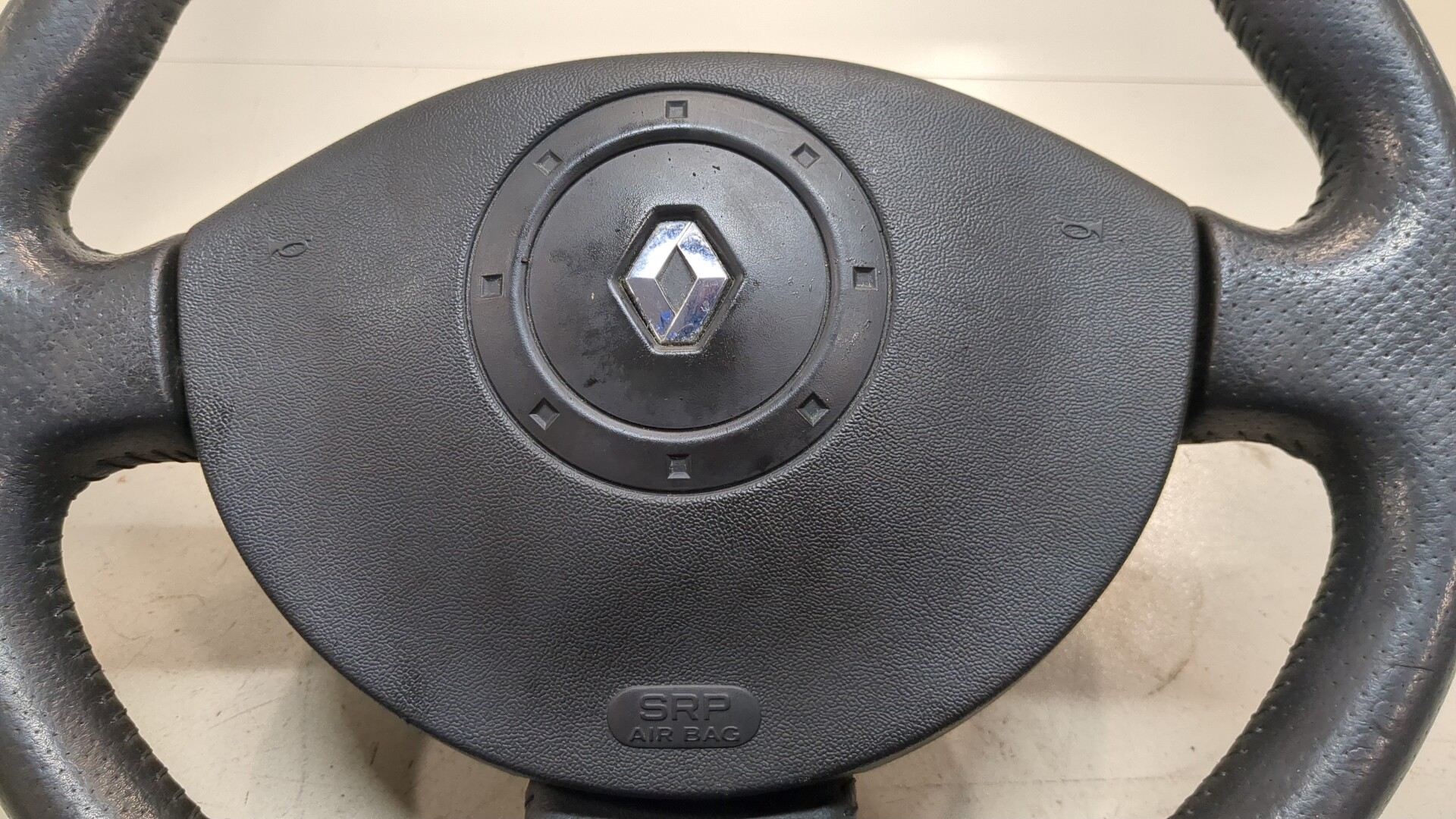 Рулевое колесо (руль)