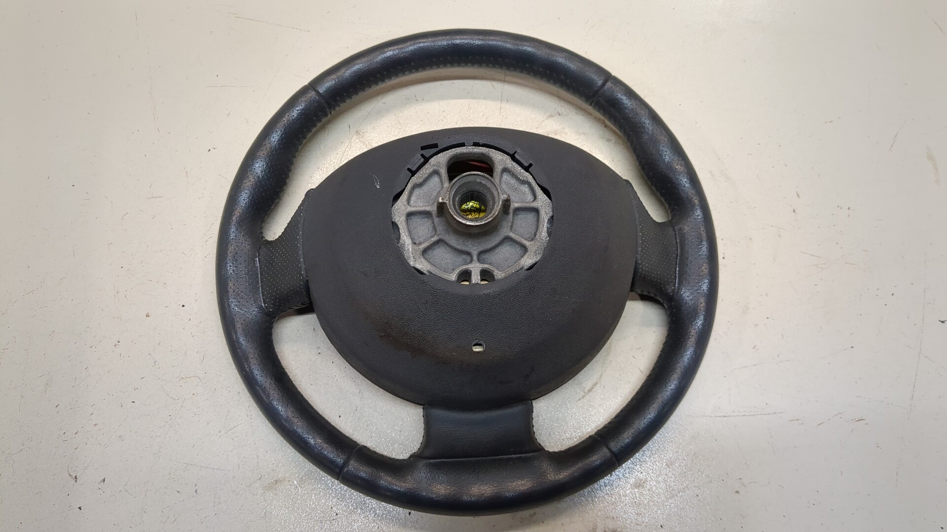 Рулевое колесо (руль)