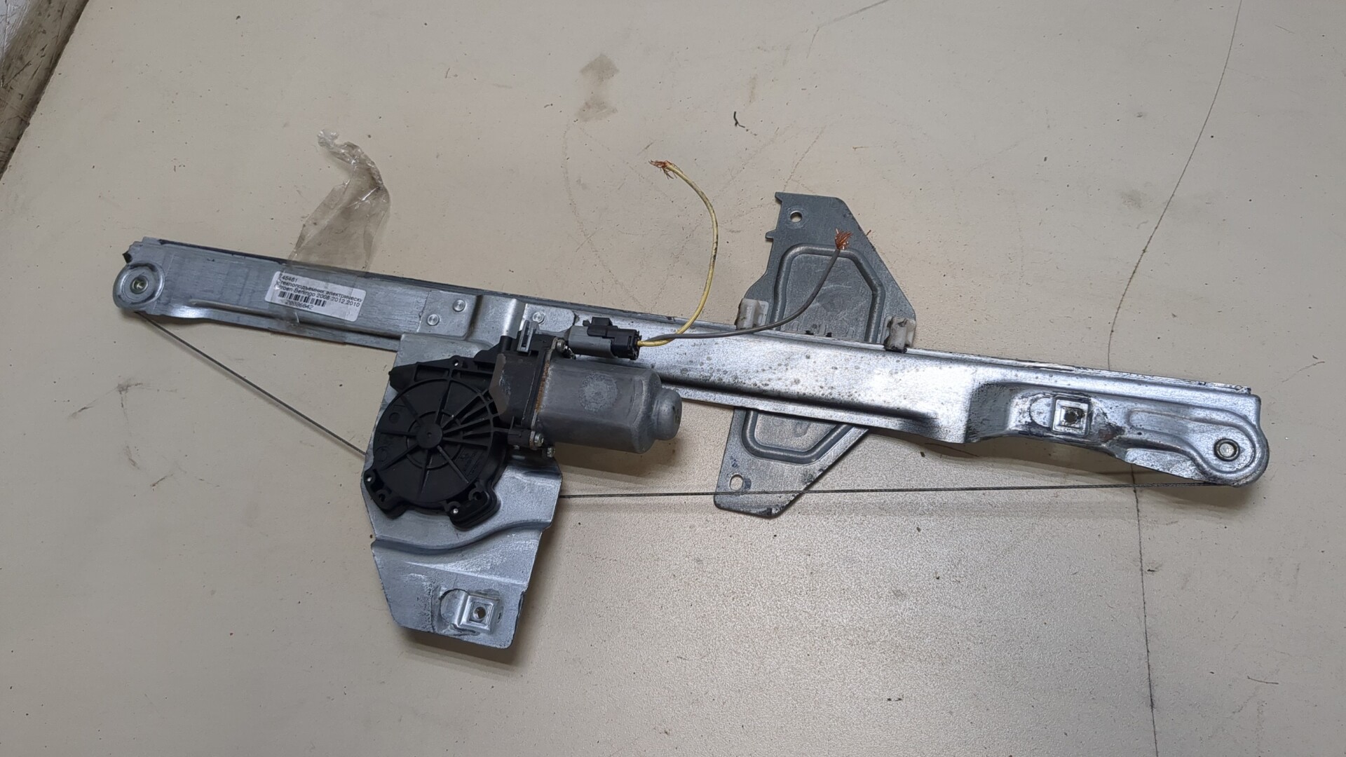 Стеклоподъемник электр. передний правый