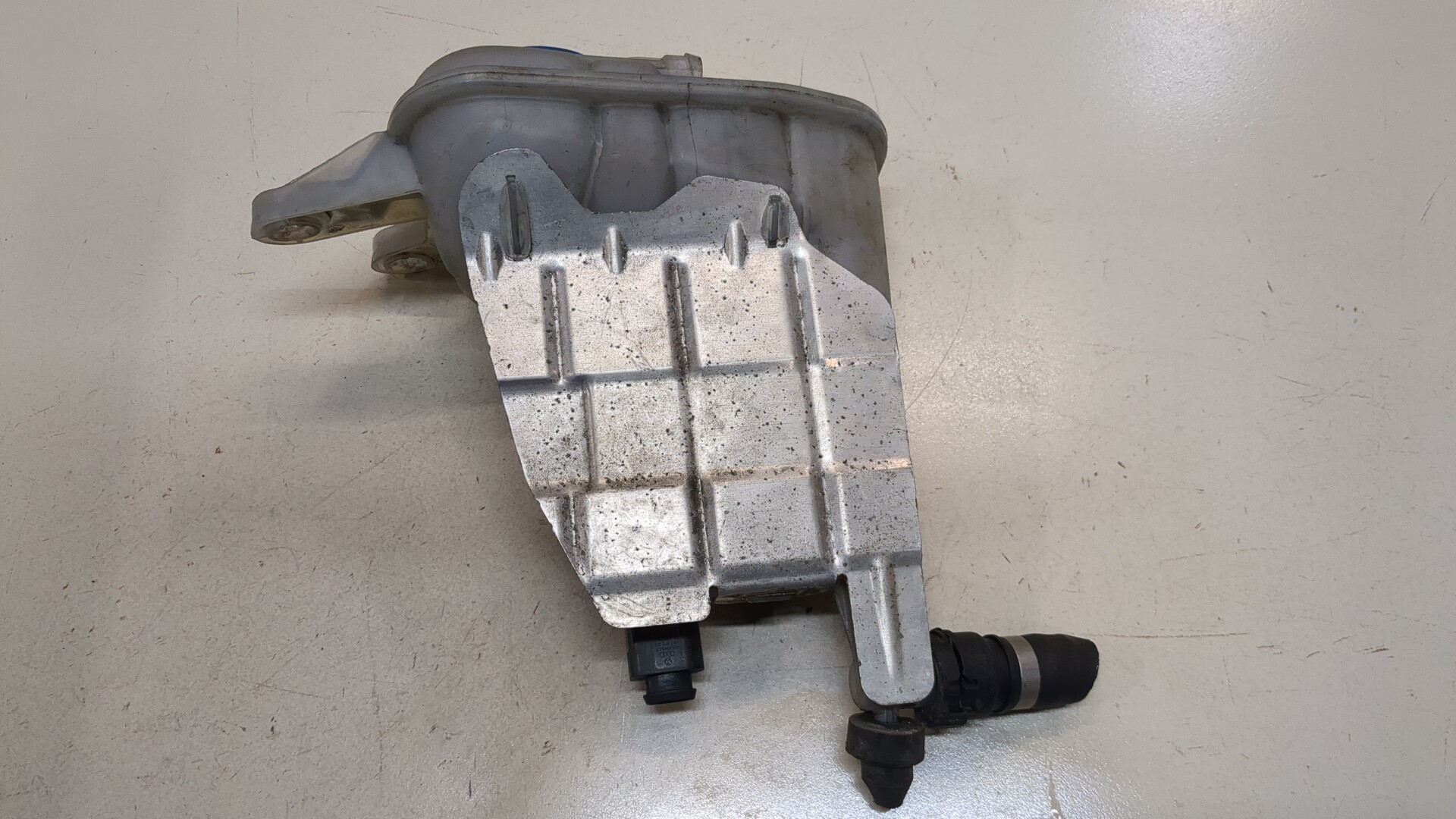 Бачок расширительный