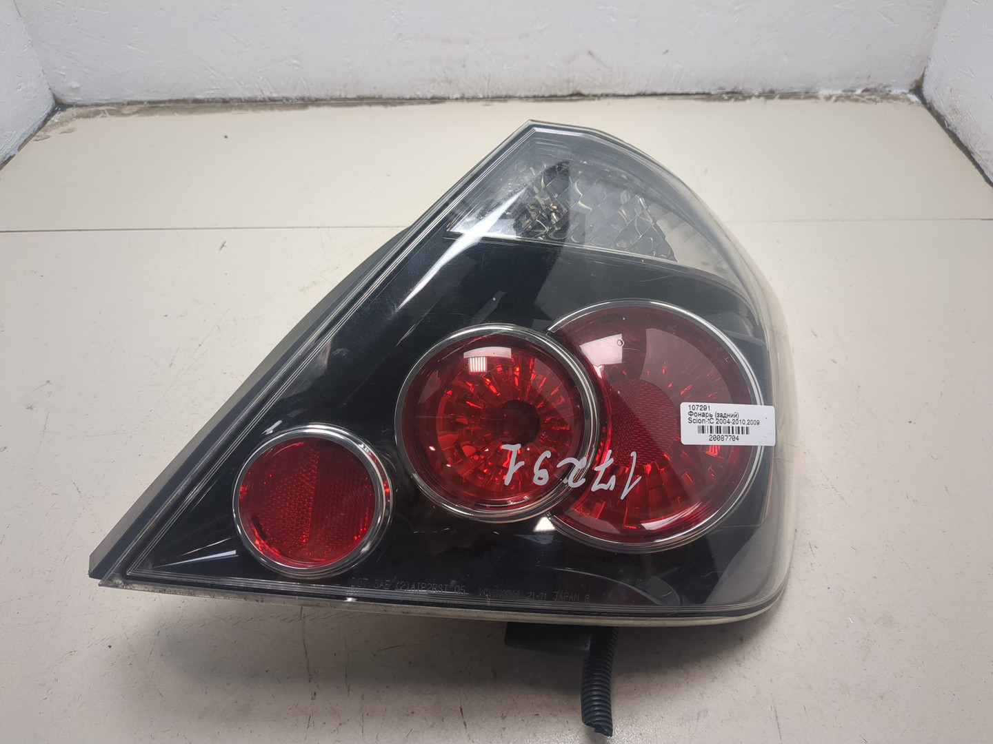 Фонарь задний правый