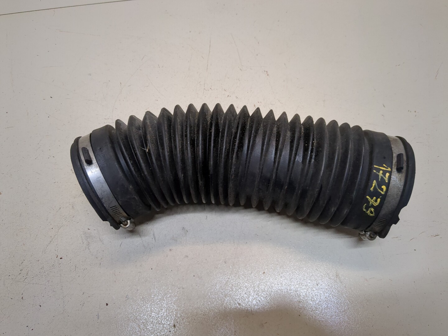 Патрубок воздушного фильтра