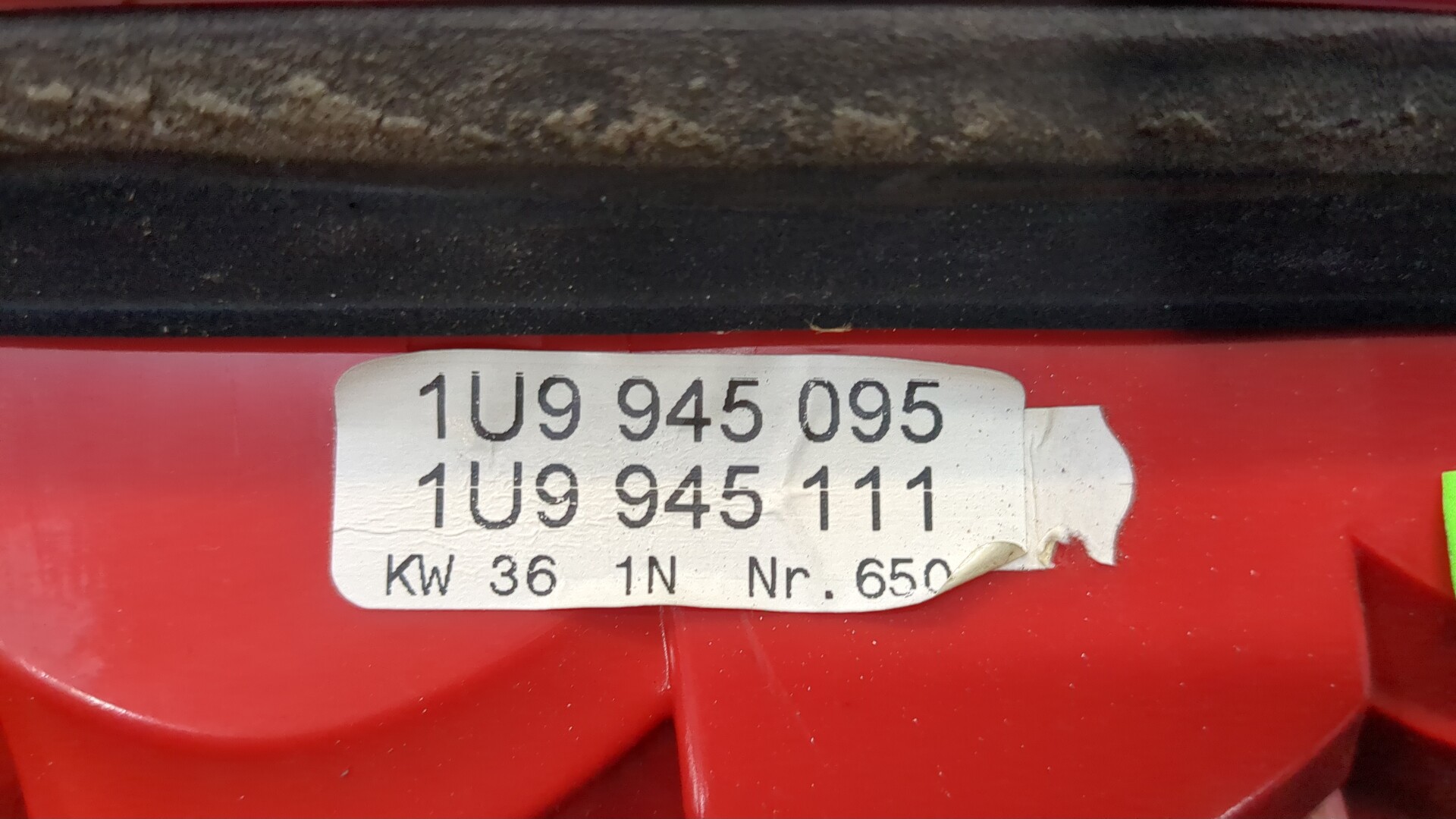 Фонарь задний левый