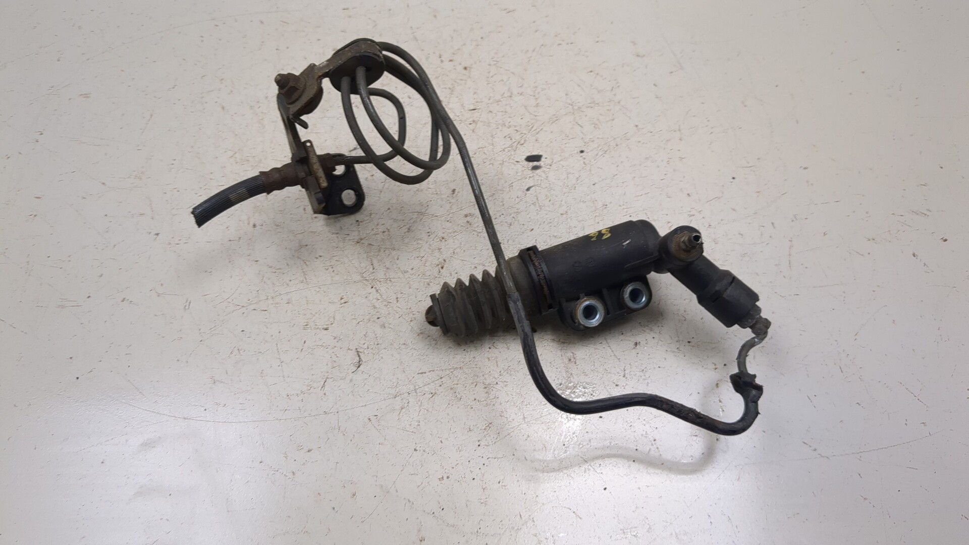 Цилиндр сцепления рабочий