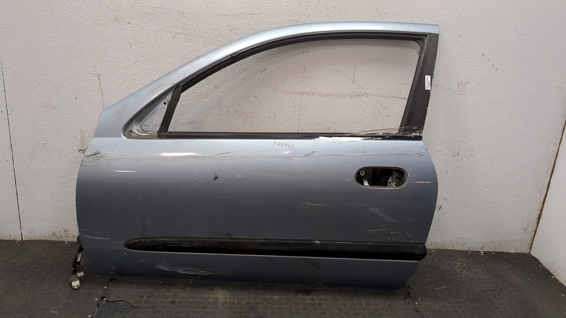 Дверь передняя левая