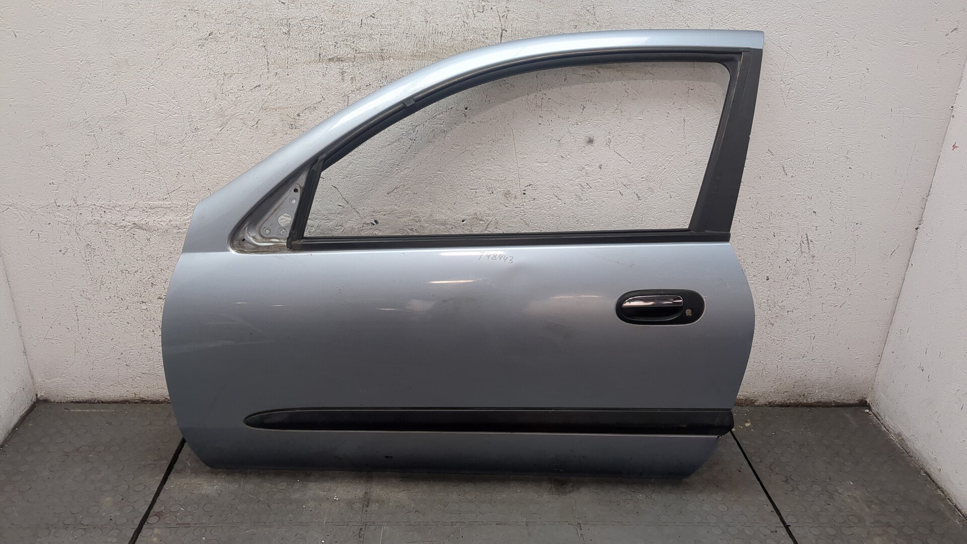 Дверь передняя левая