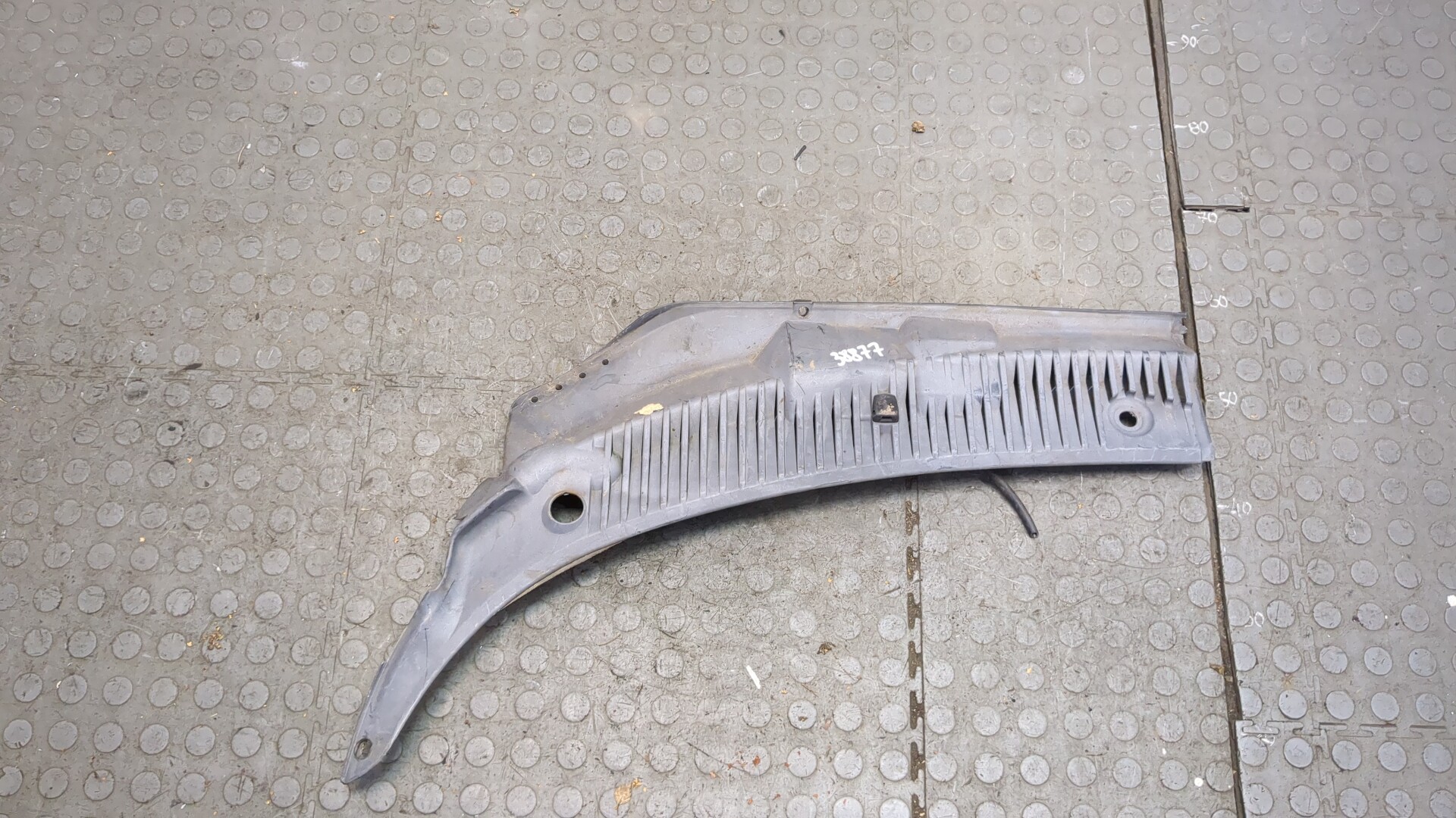 Решетка стеклоочистителей (Жабо)