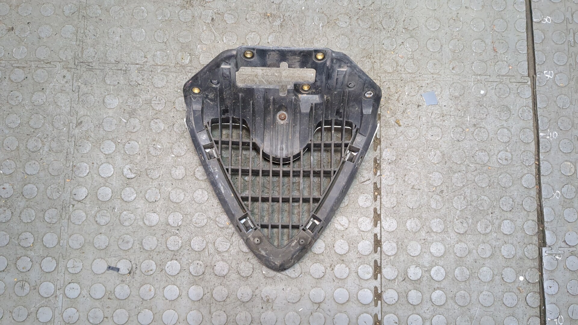 Решетка радиатора