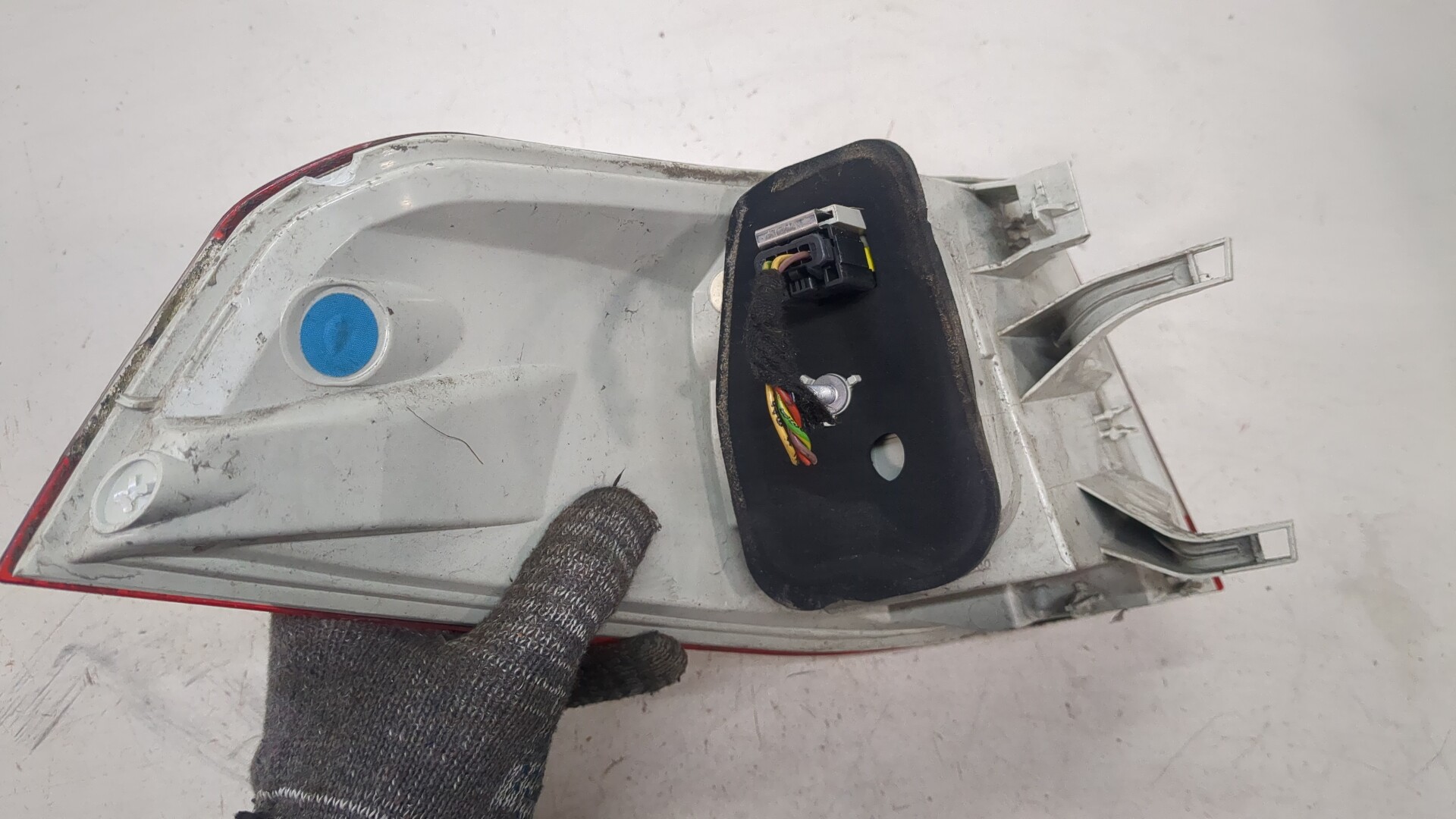 Фонарь задний правый