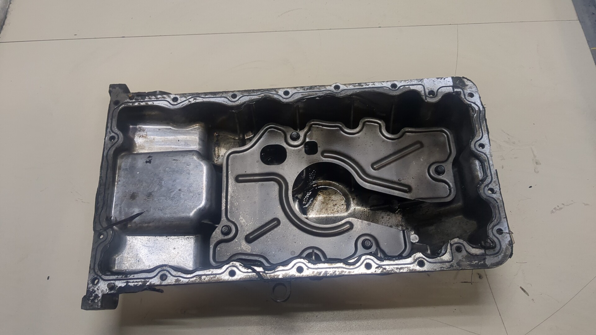 Поддон масляный двигателя (картер)