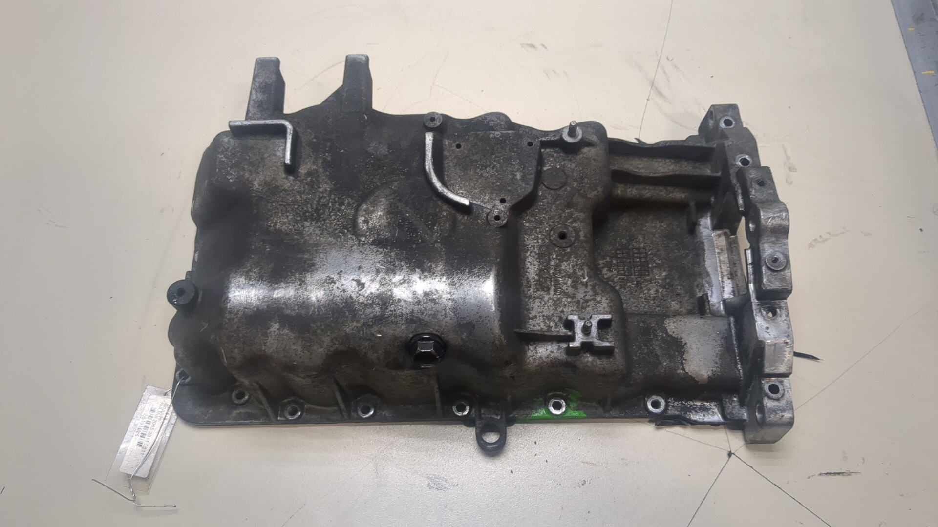 Поддон масляный двигателя (картер)