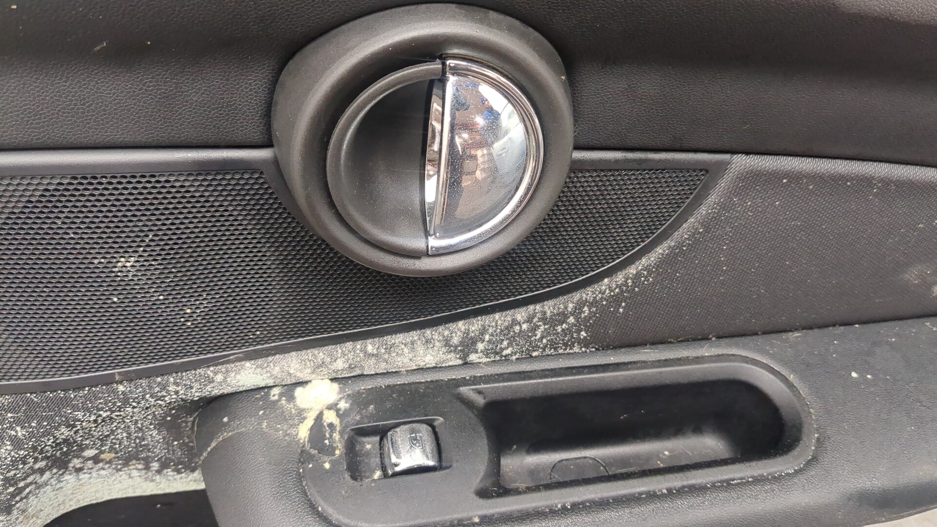 Дверь задняя правая