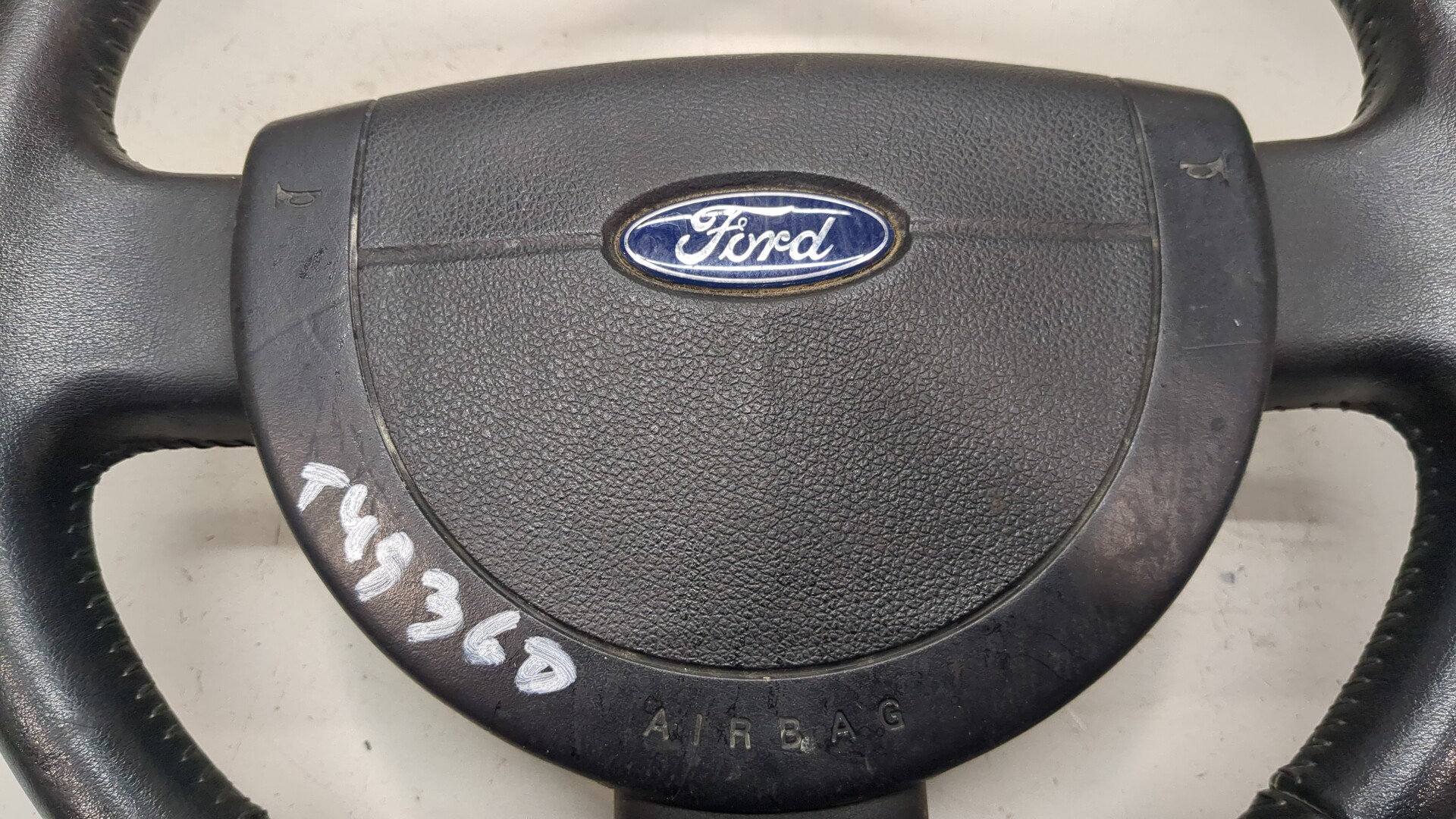 Рулевое колесо (руль)