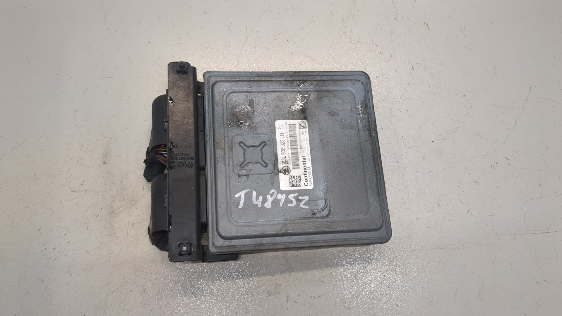 Блок управления двигателем