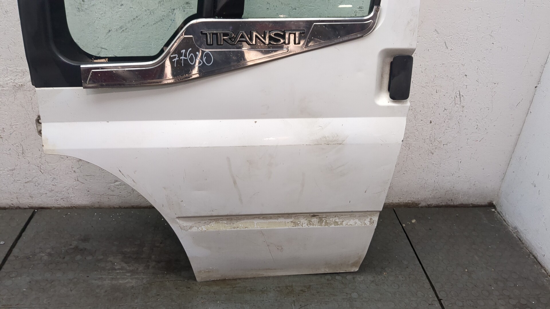 Дверь передняя левая