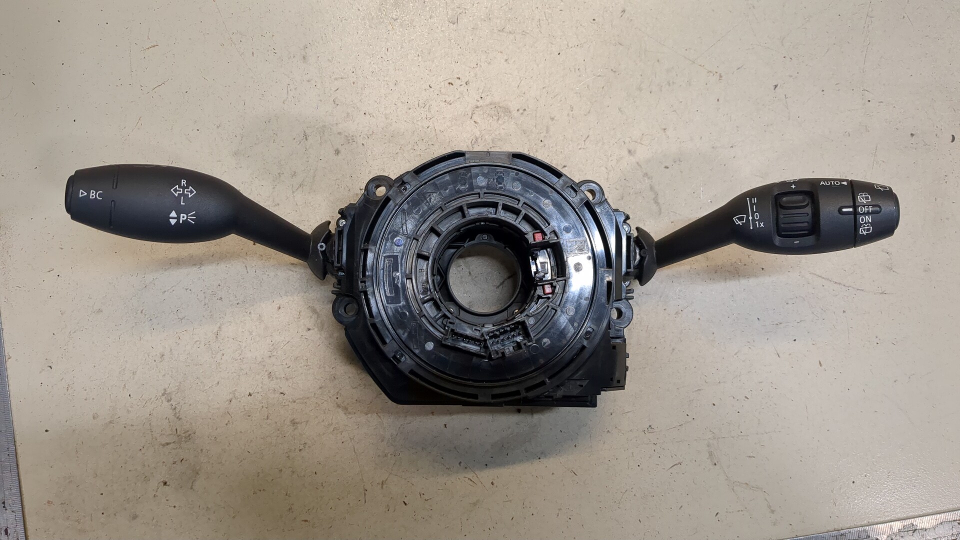 Переключатель подрулевой