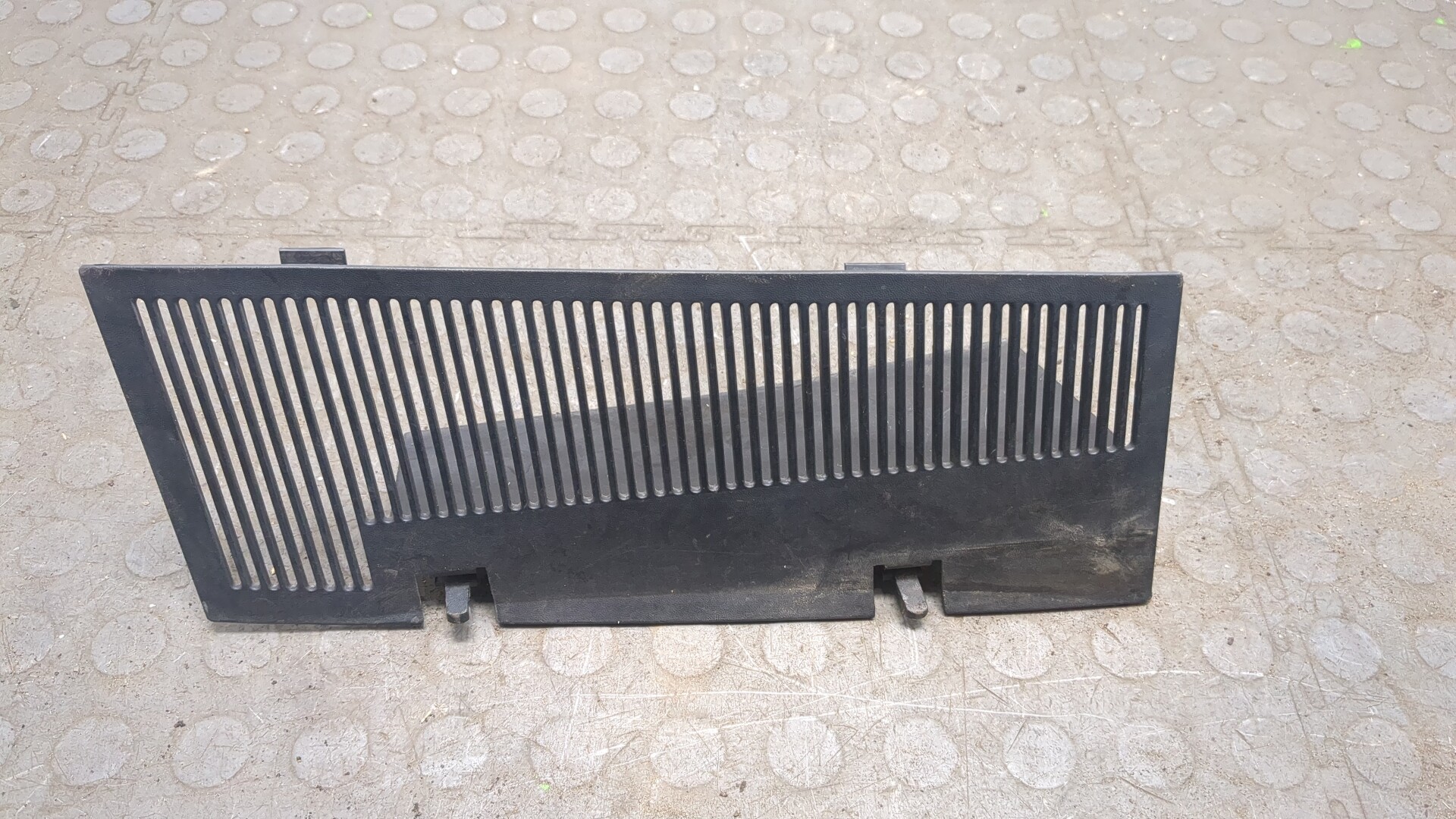 Решетка стеклоочистителей (Жабо)