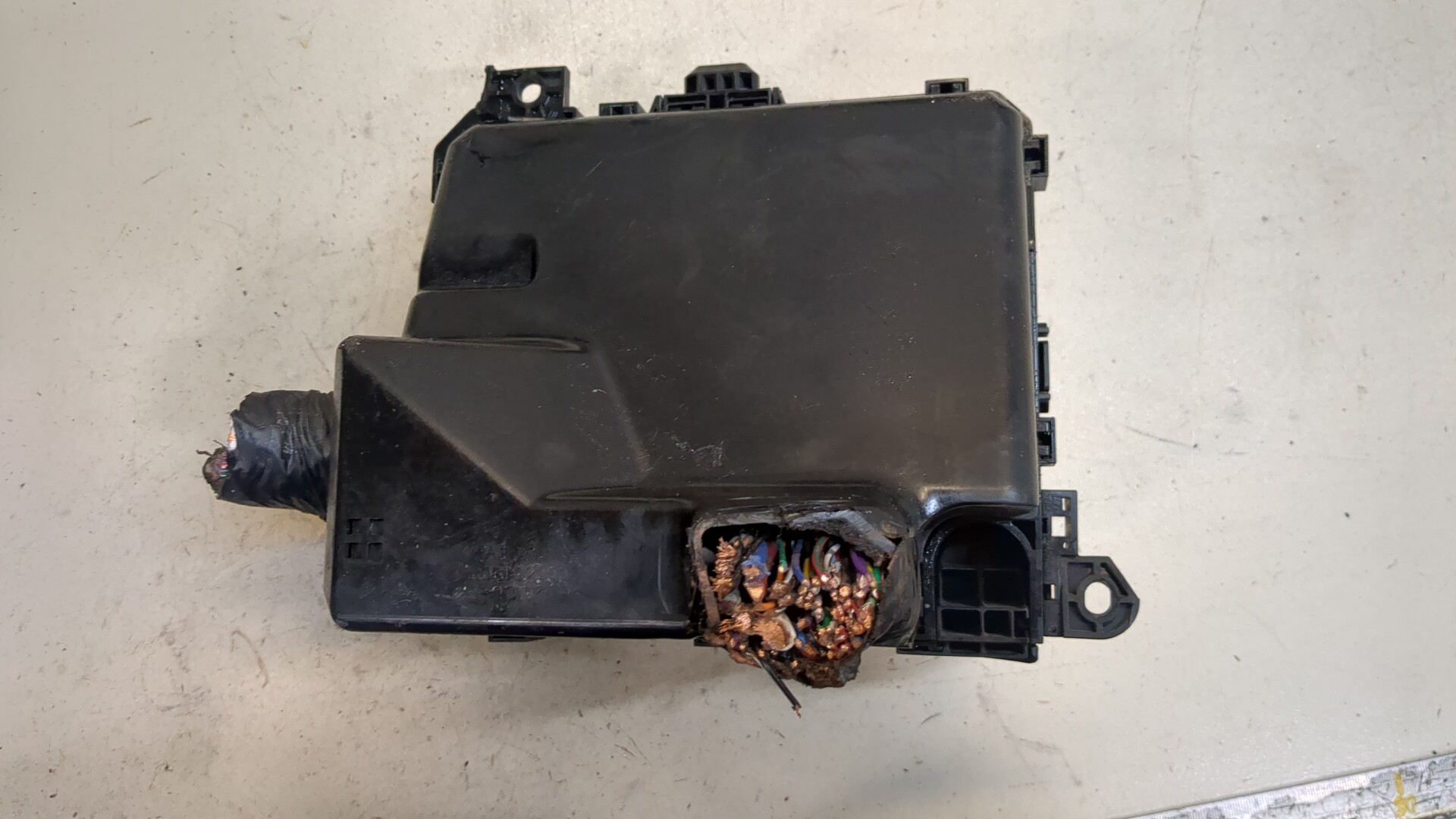 Блок предохранителей