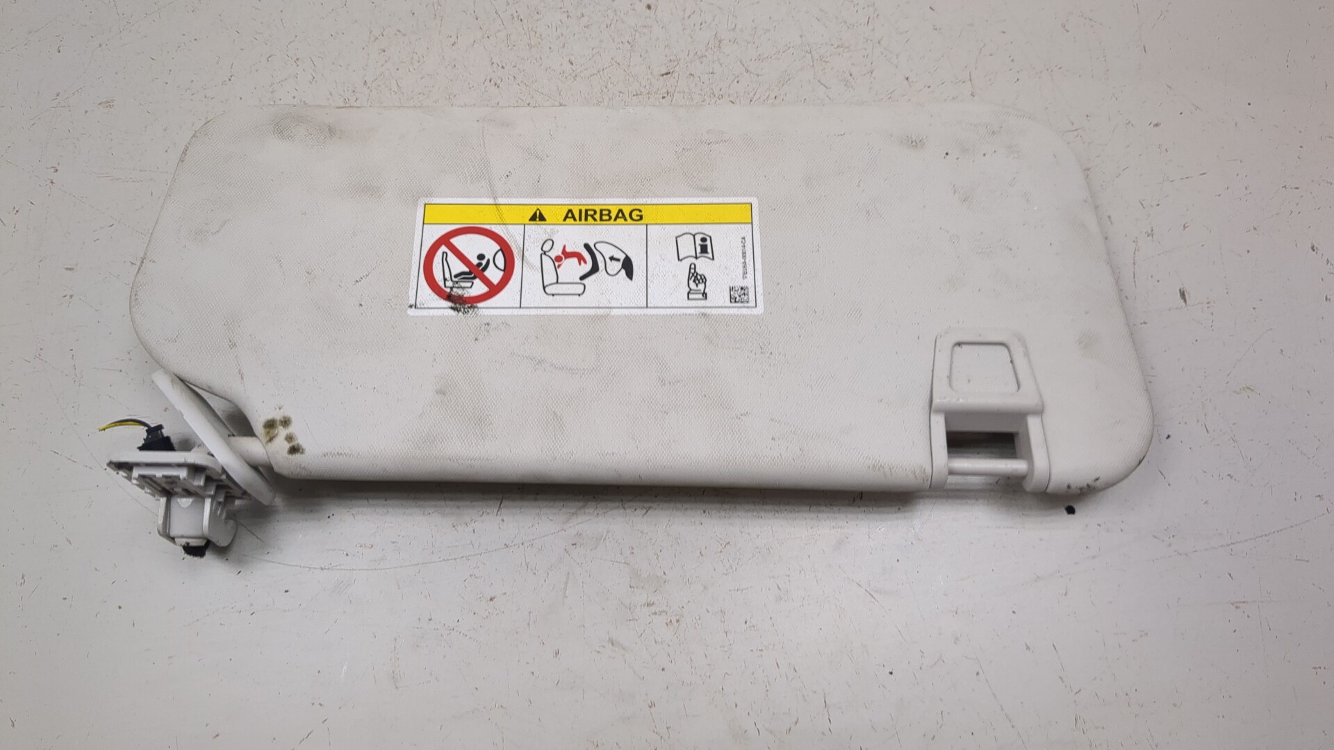 Козырек солнцезащитный