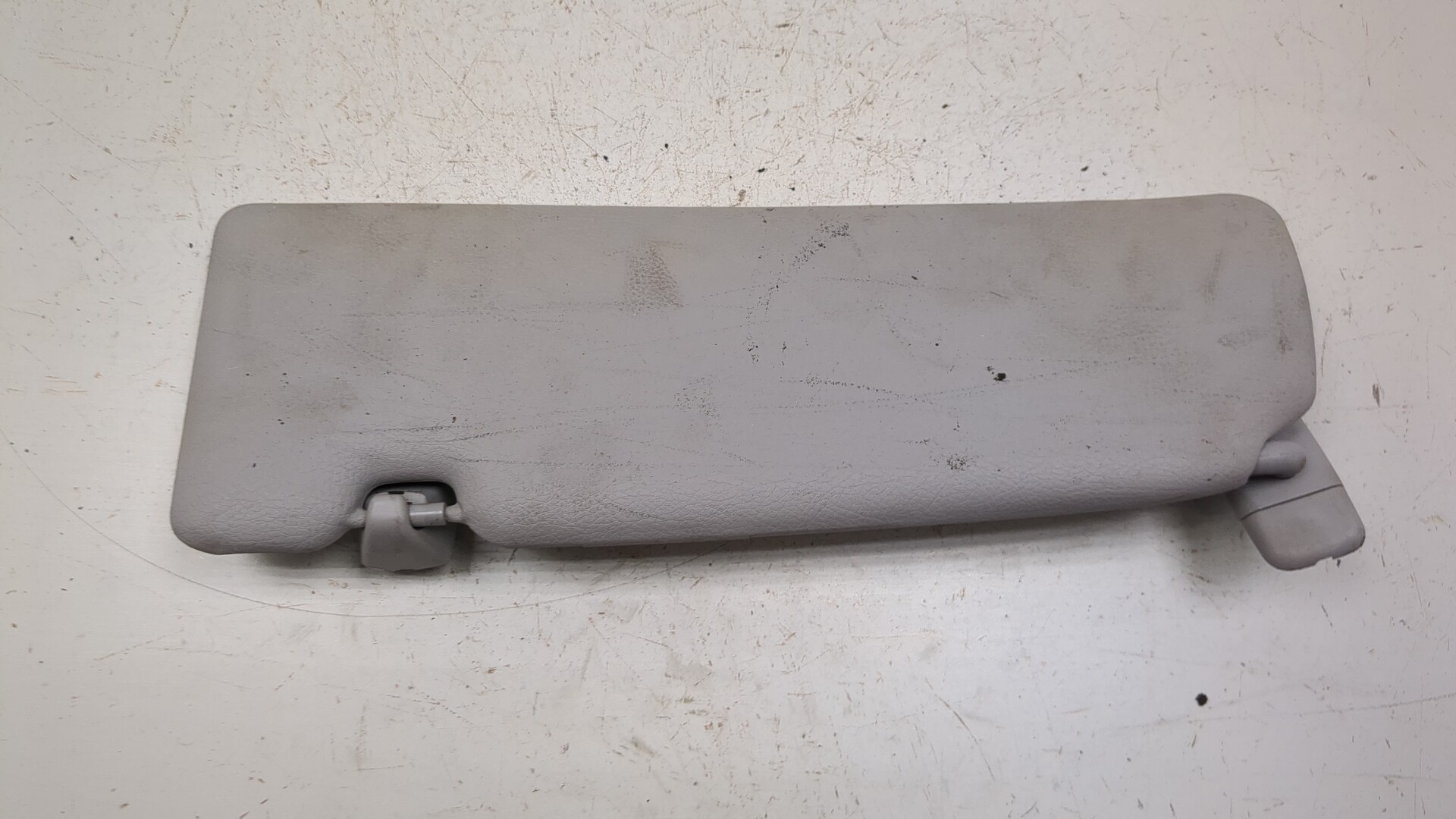 Козырек солнцезащитный