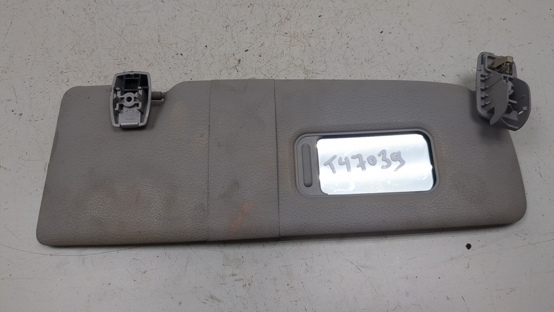 Козырек солнцезащитный