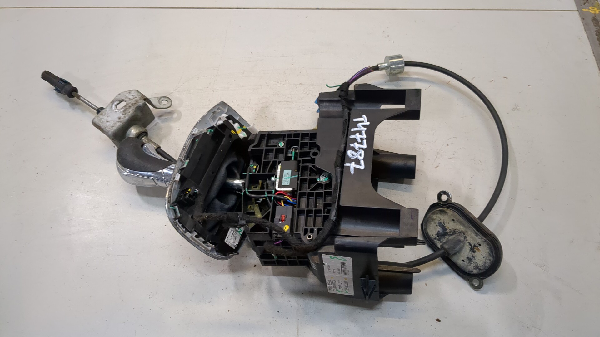 Кулиса МКПП / АКПП