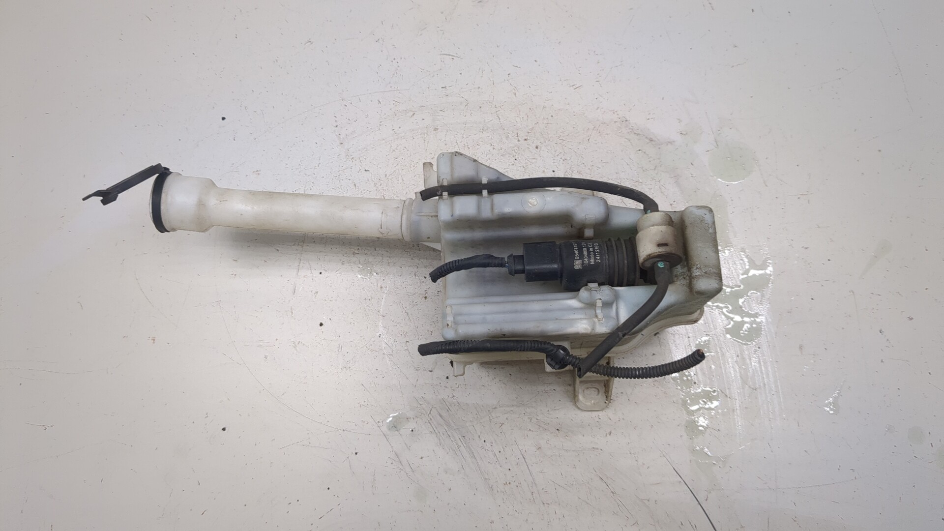 Бачок омывателя лобового стекла