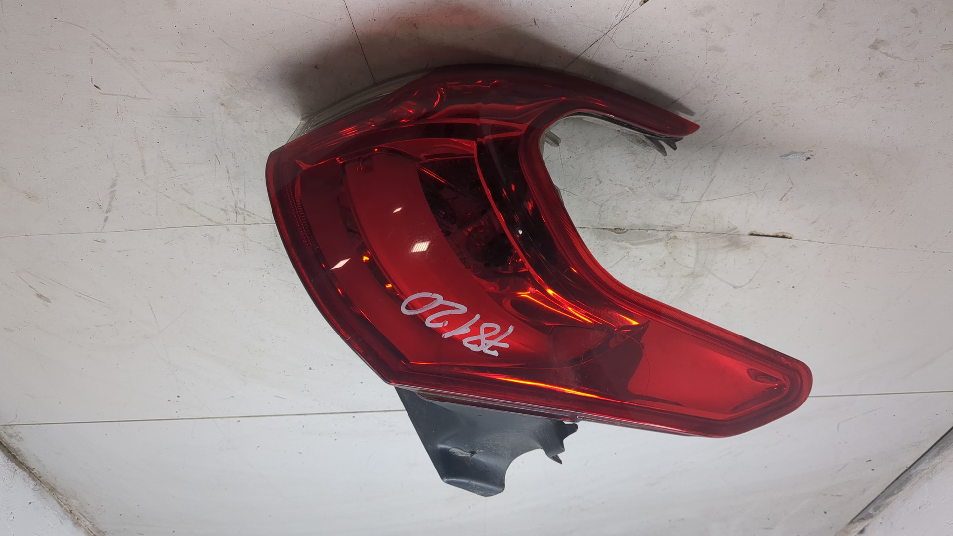 Фонарь задний левый